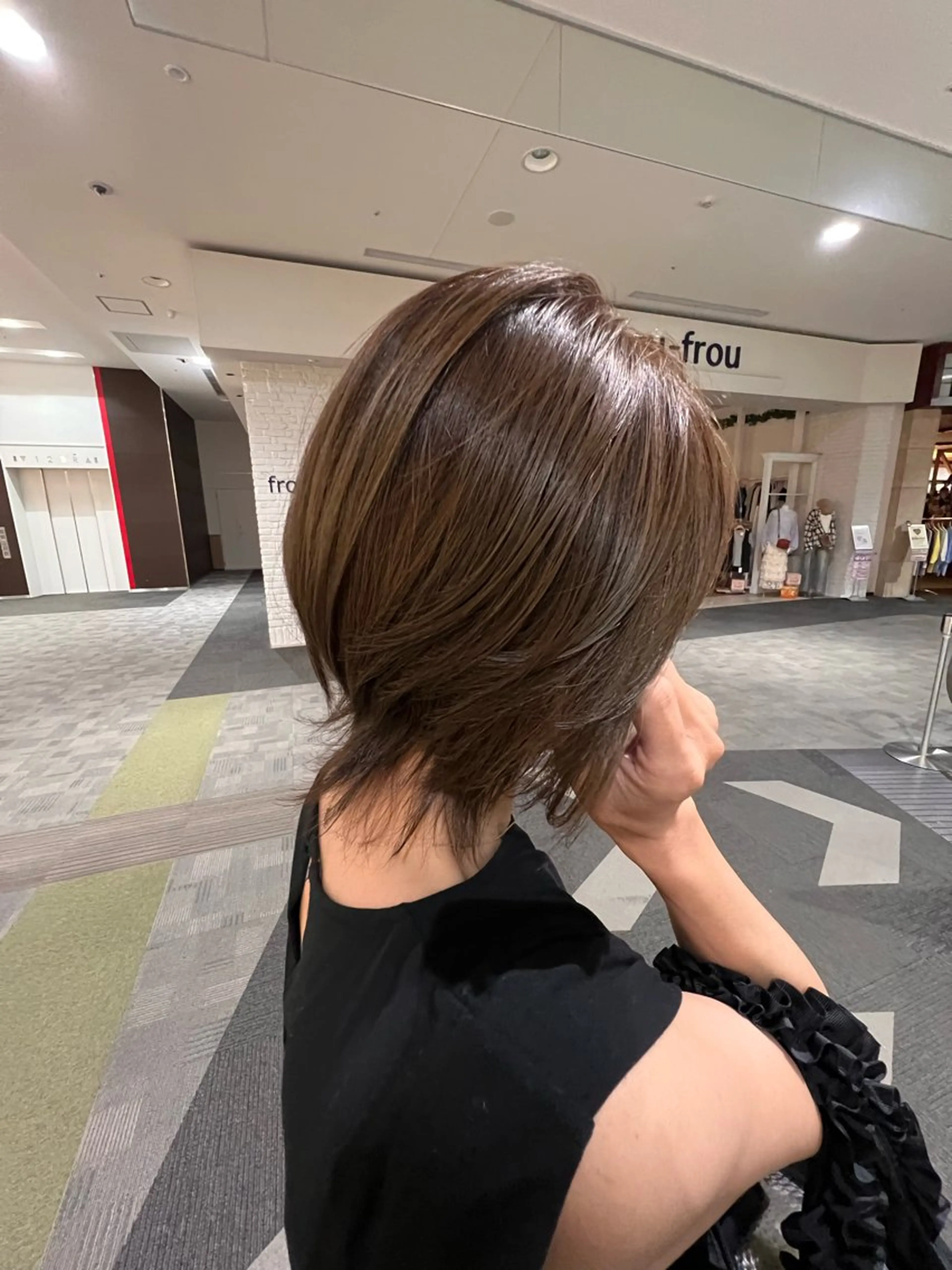 ショート UNIX ワタナベ モモハのヘアスタイル