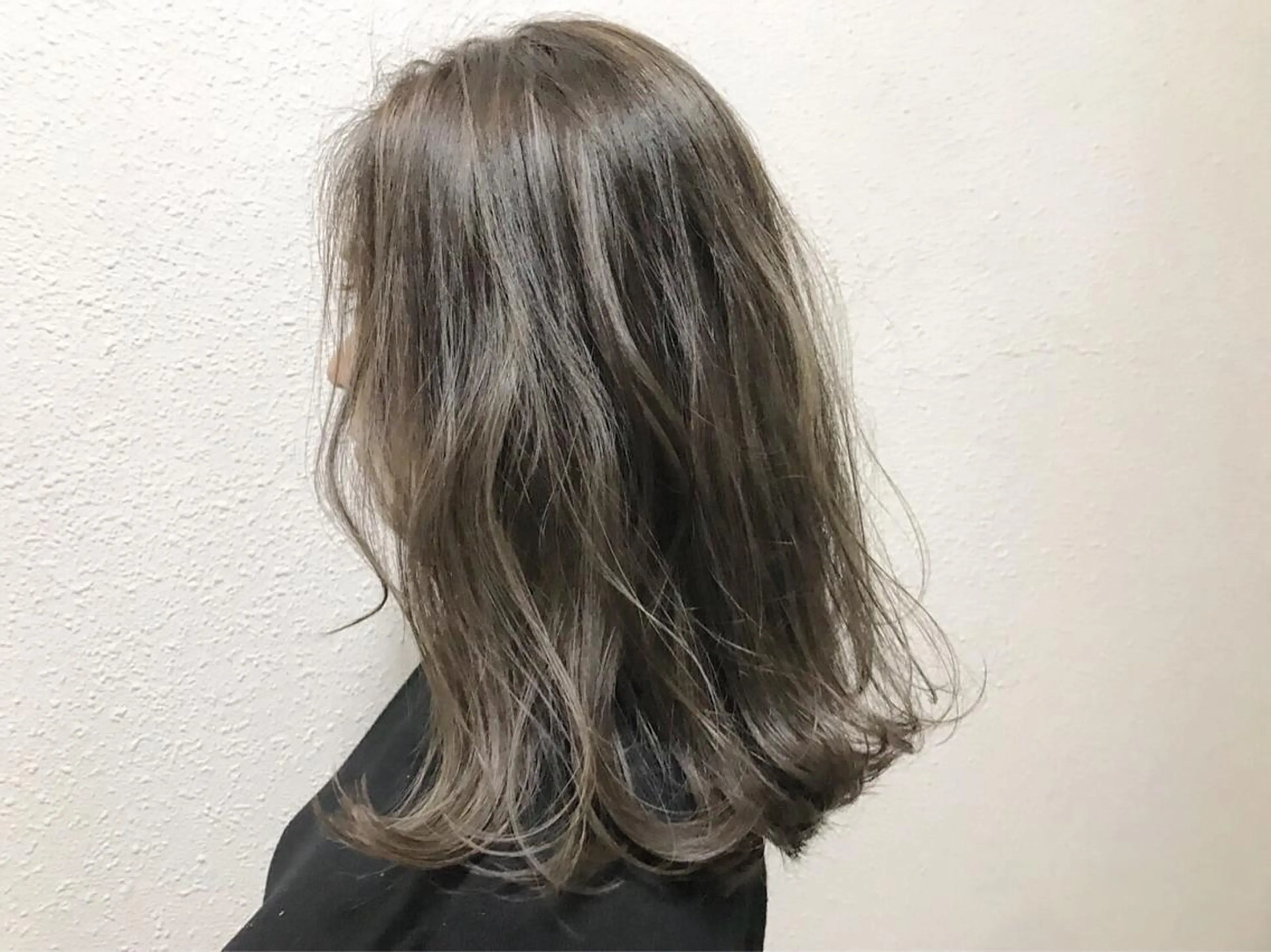 ミディアム カラー ハイライトカラー ハイライト カット ヘアカラー トリートメント 半個室女性salon 🩰Natsumiのヘアスタイル