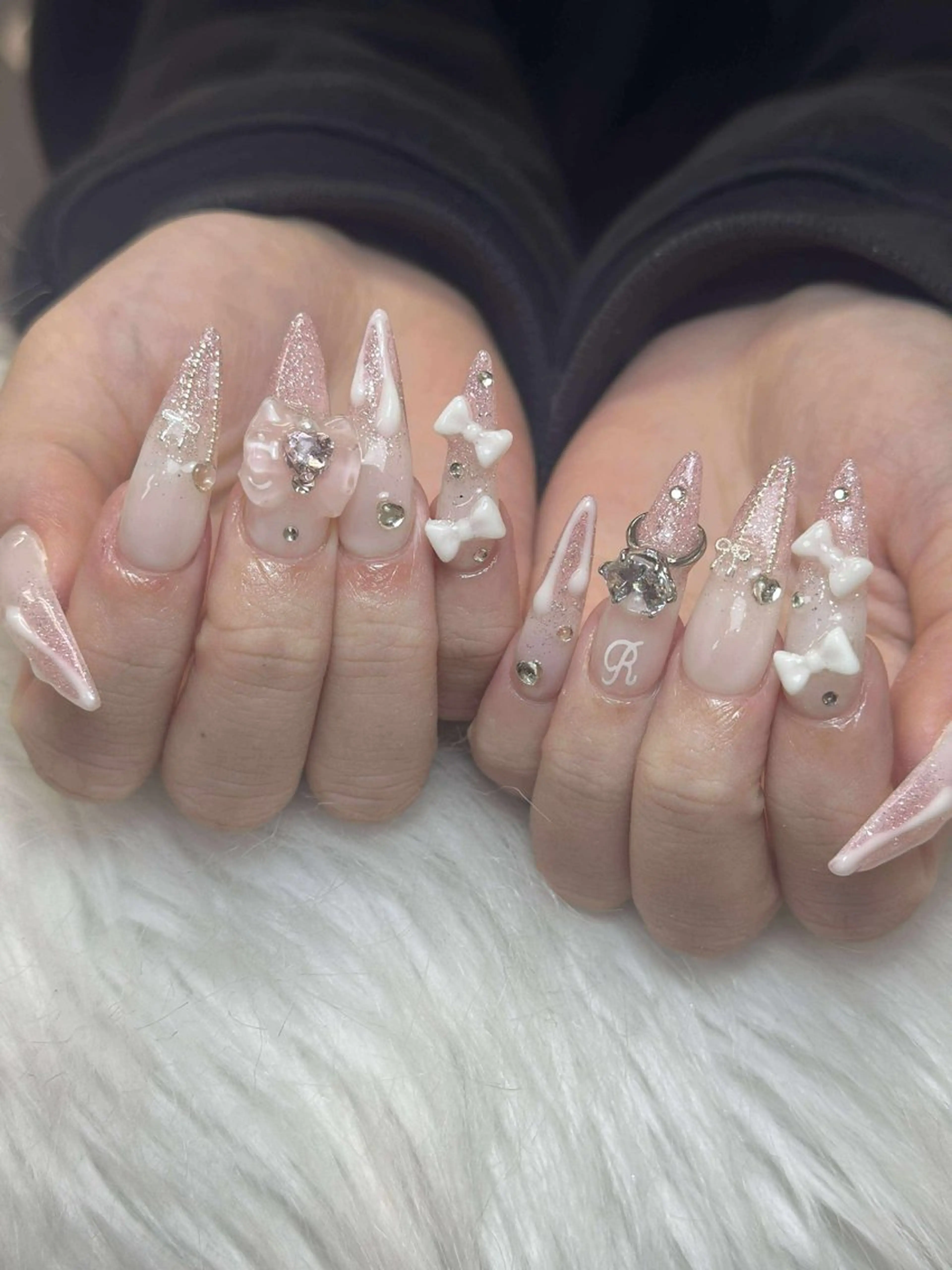 ネイル アートネイル フットネイル ジェルネイル キラキラネイル ワンカラーネイル Nie Nail Shinokuboのネイルデザイン