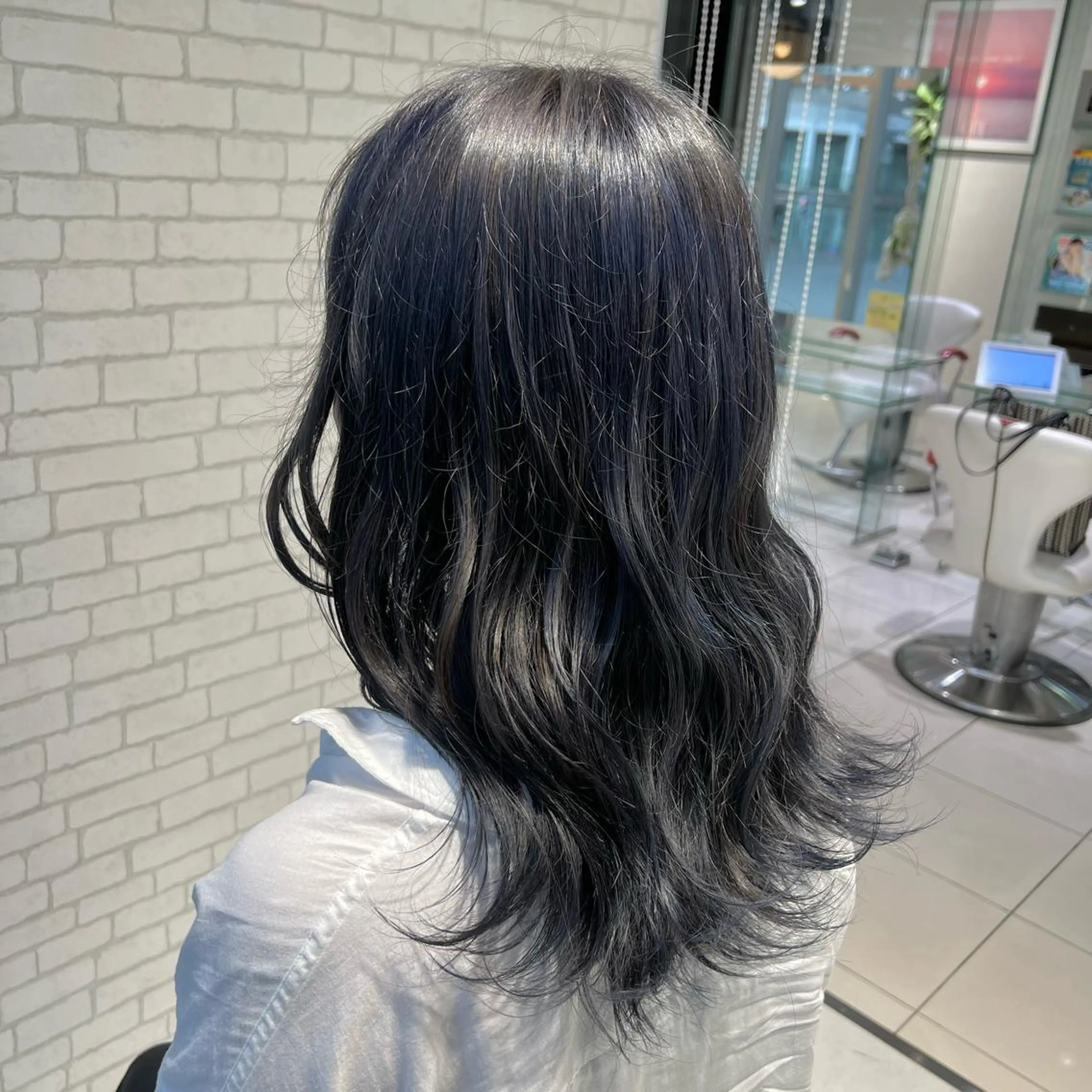 カラー ブルーカラー ブルーラベンダー ラベンダーカラー ヘアカラー トリートメント stylist 🐶内藤 成香のヘアスタイル