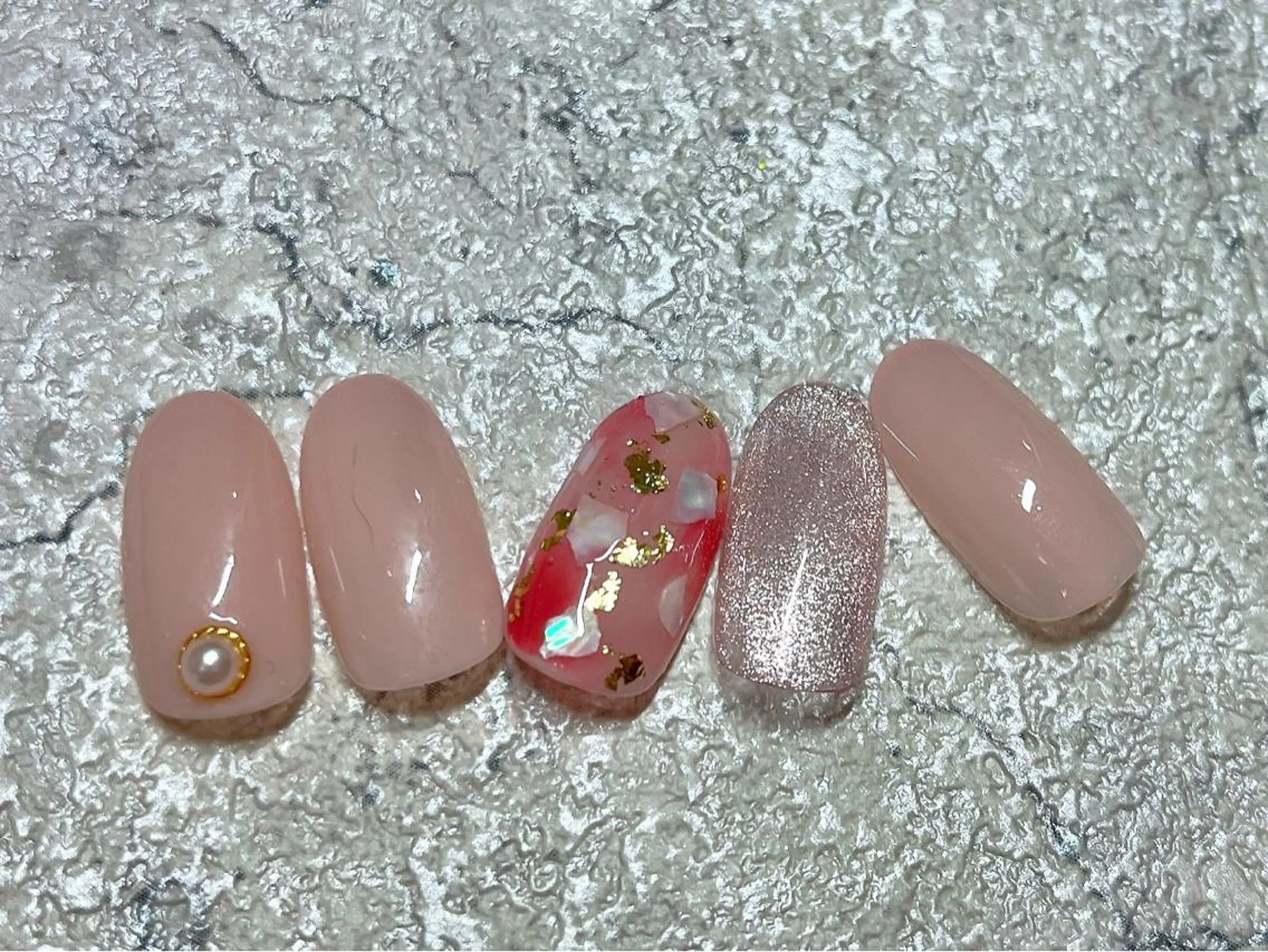 ネイル オーロラネイル フラワーネイル フットネイル フレンチネイル ジェルネイル mogunail &blowのネイルデザイン