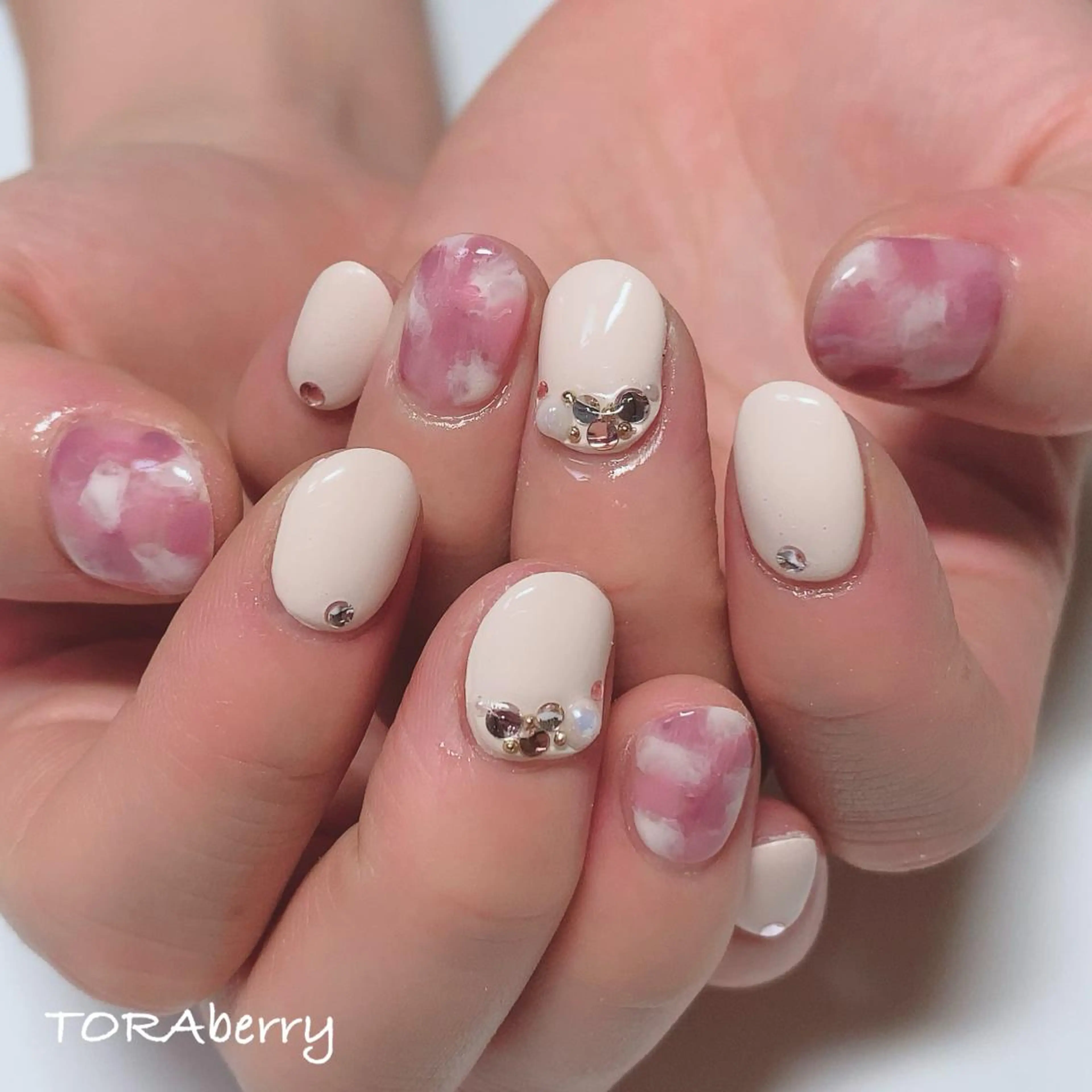 ネイル ネイリスト なつみのネイルデザイン