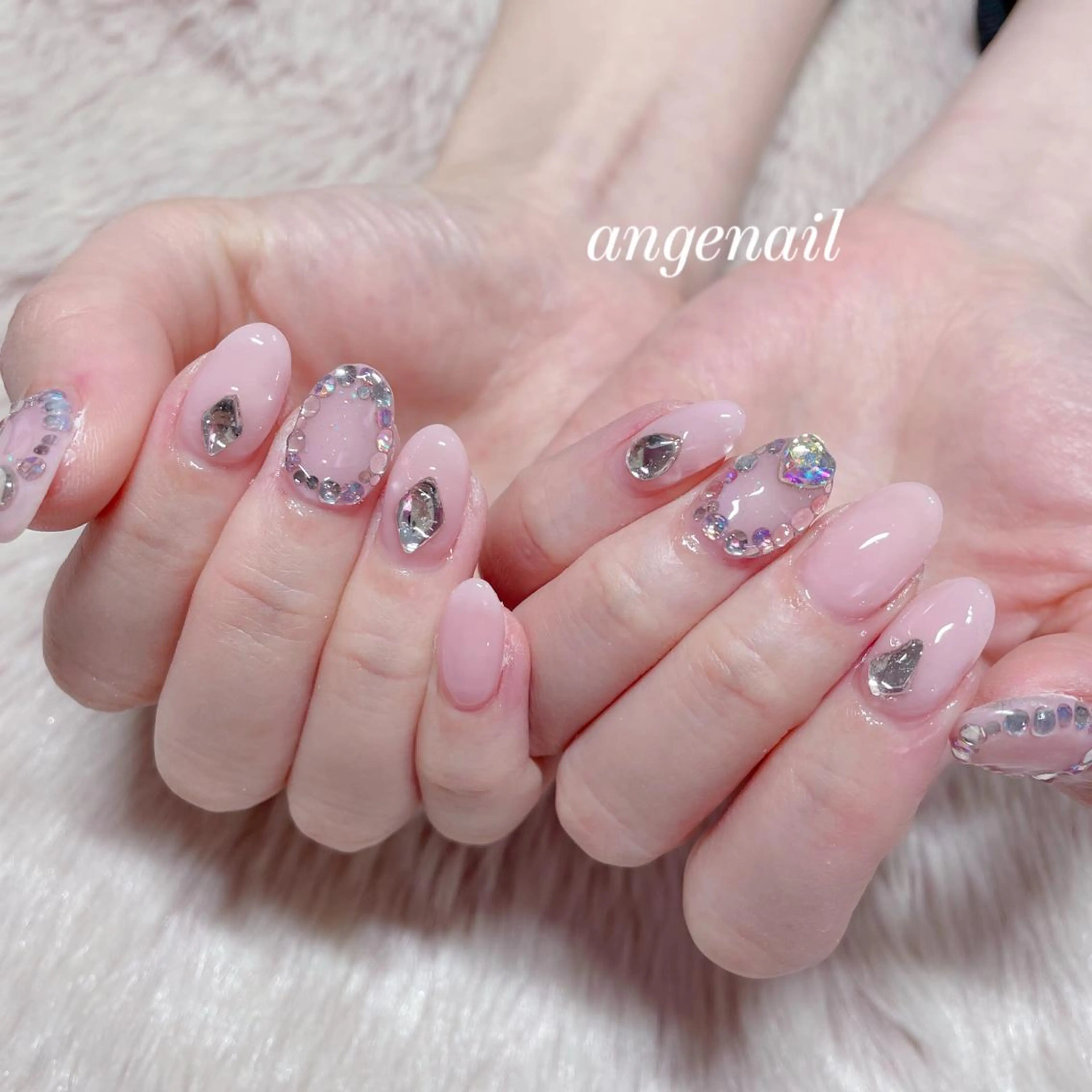 ネイル ハンドネイル オーナーネイリスト MAKIのネイルデザイン