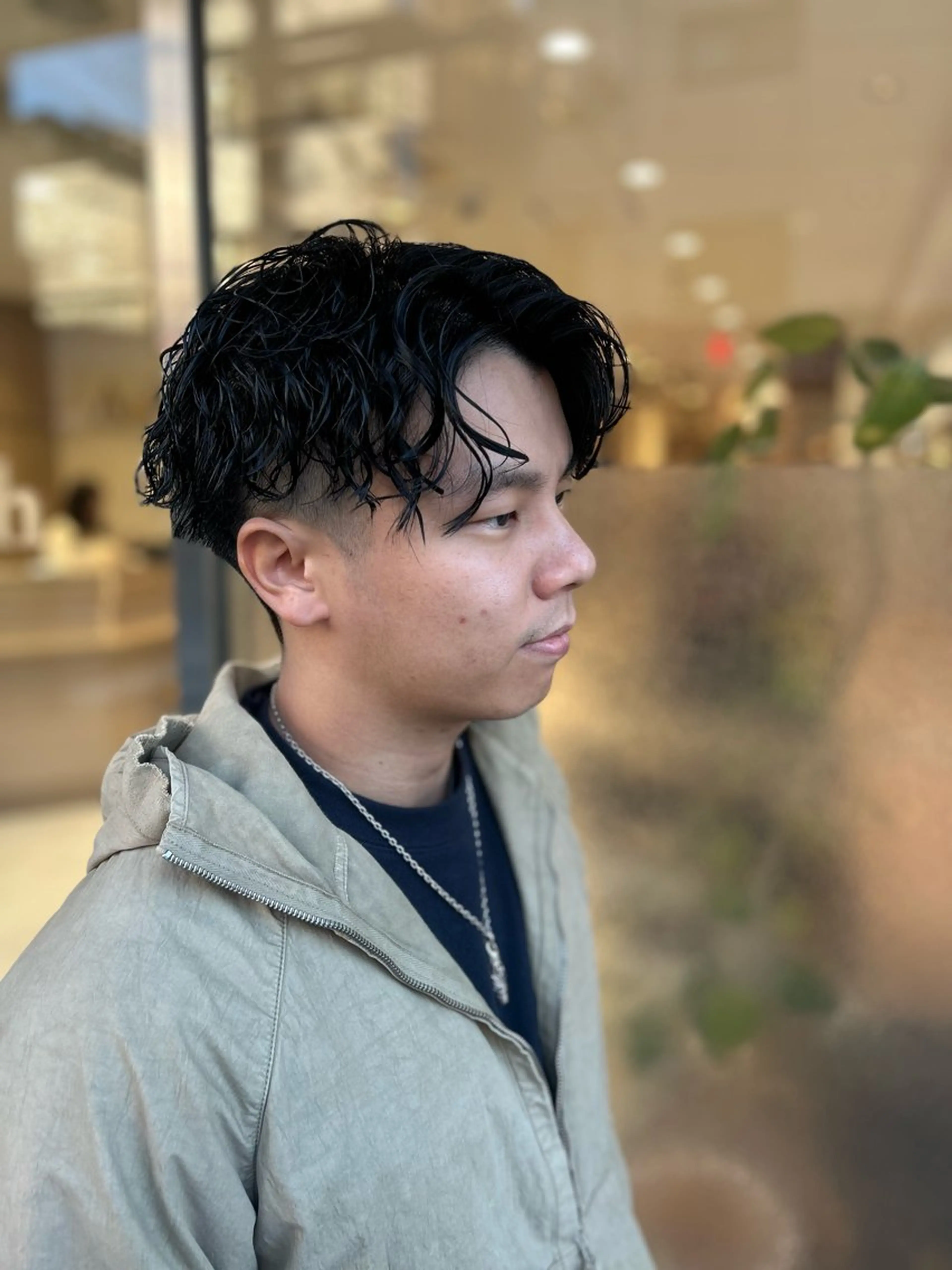 ショート パーマ メンズ ハイトーン× デザイン　Runoのヘアスタイル