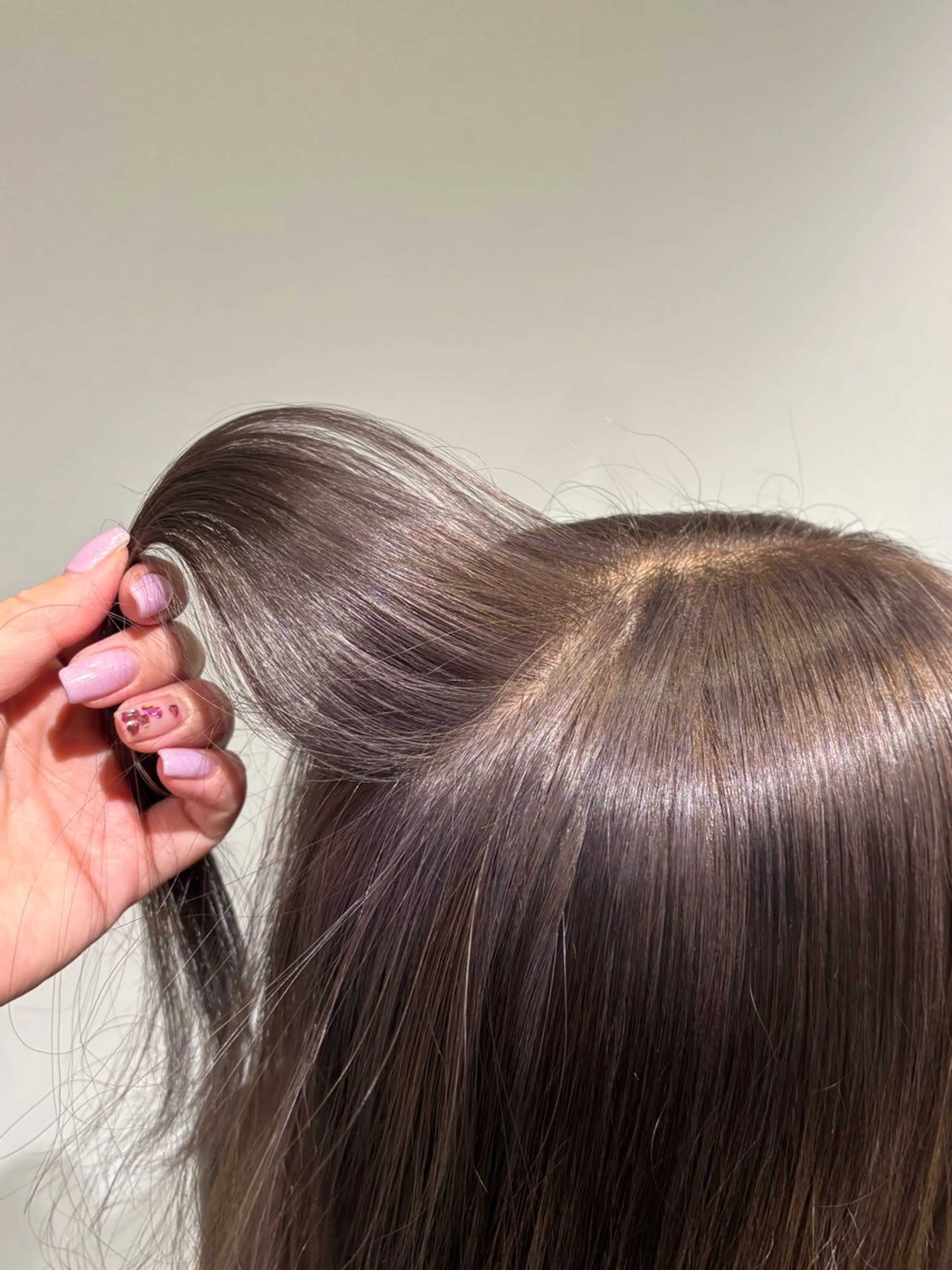 ミディアム ヘアカラー トリートメント YURINO /ボブ ベージュ/ハイトーンのヘアスタイル