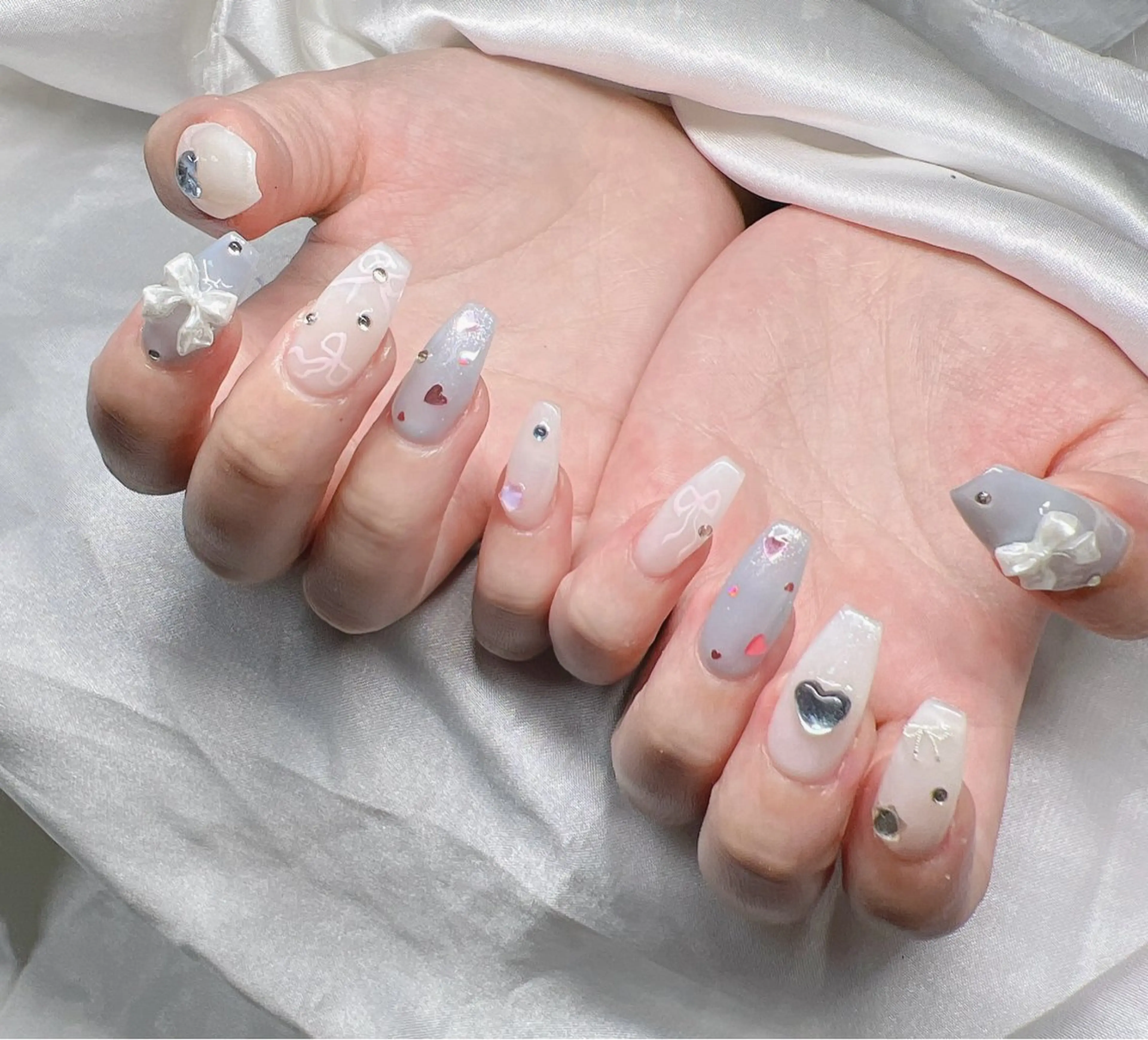 ネイル 長さ出し グラデーション 卒業式 キラキラネイル マグネットネイル ハンドネイル Lee Nailsのネイルデザイン