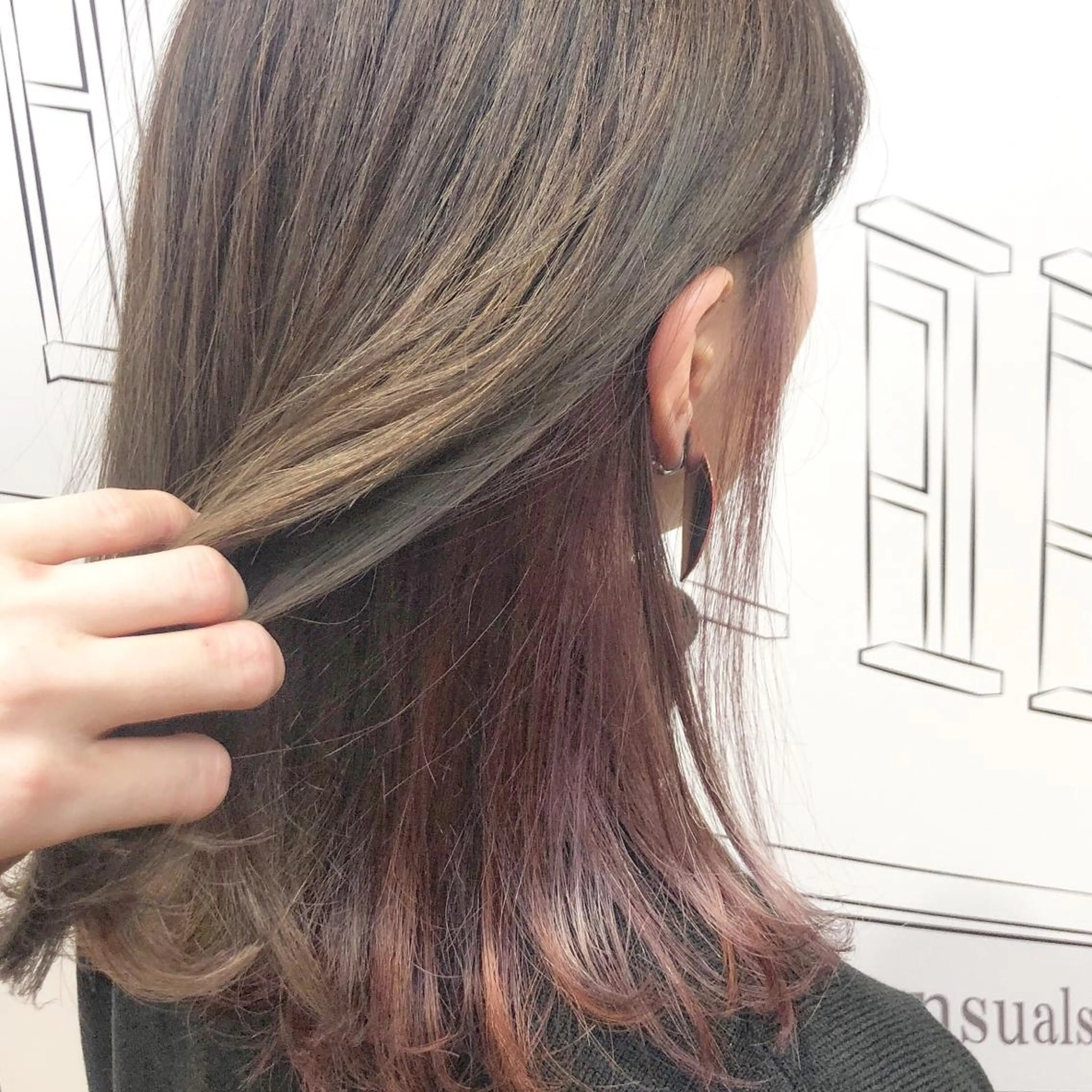 ミディアム カラー TOMOKA 艶髪/透明感カラーのヘアスタイル