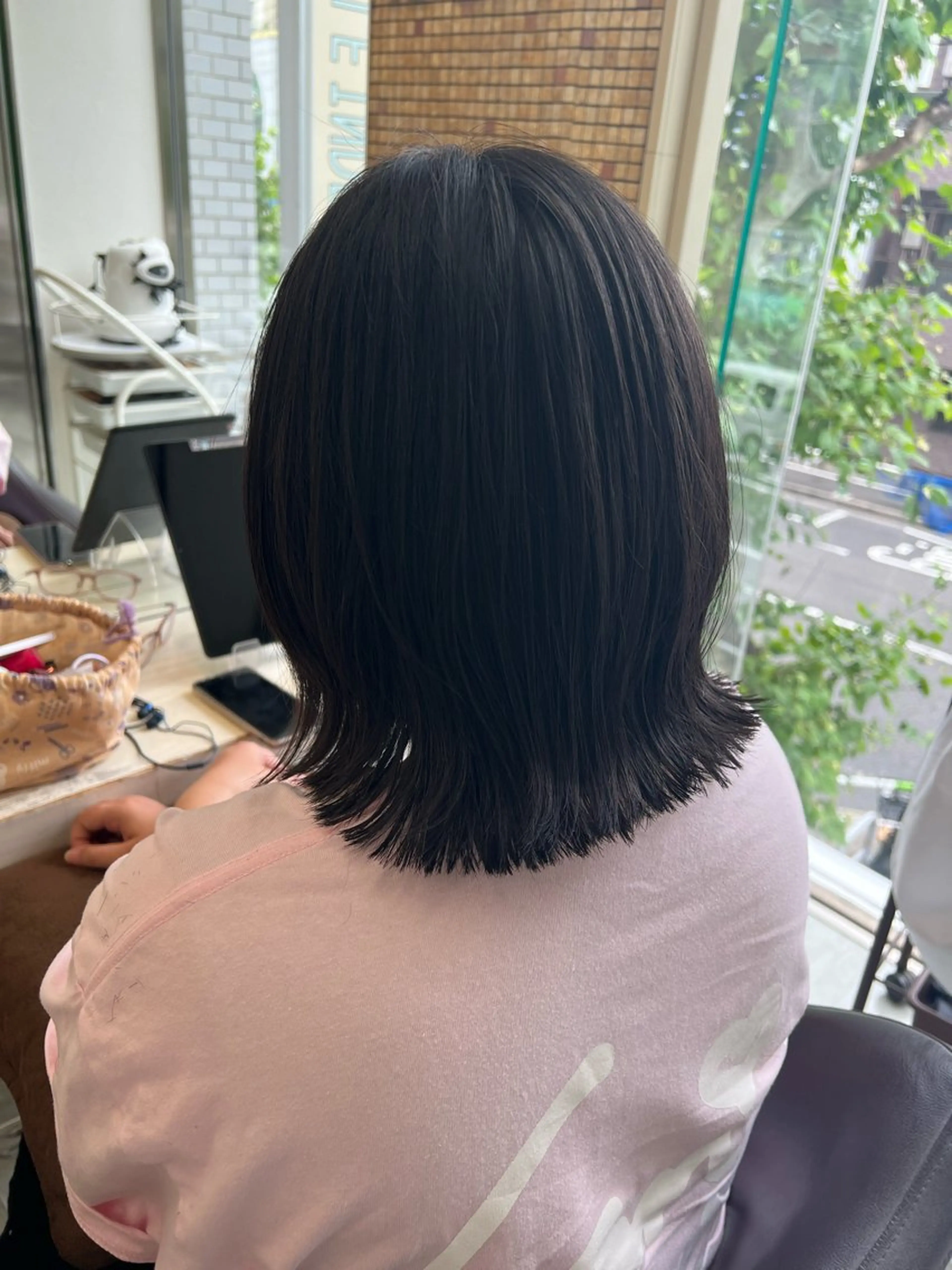 ミディアム ボブ レイヤーカット 外ハネヘア 切りっぱなし/ レイヤー/ももかのヘアスタイル