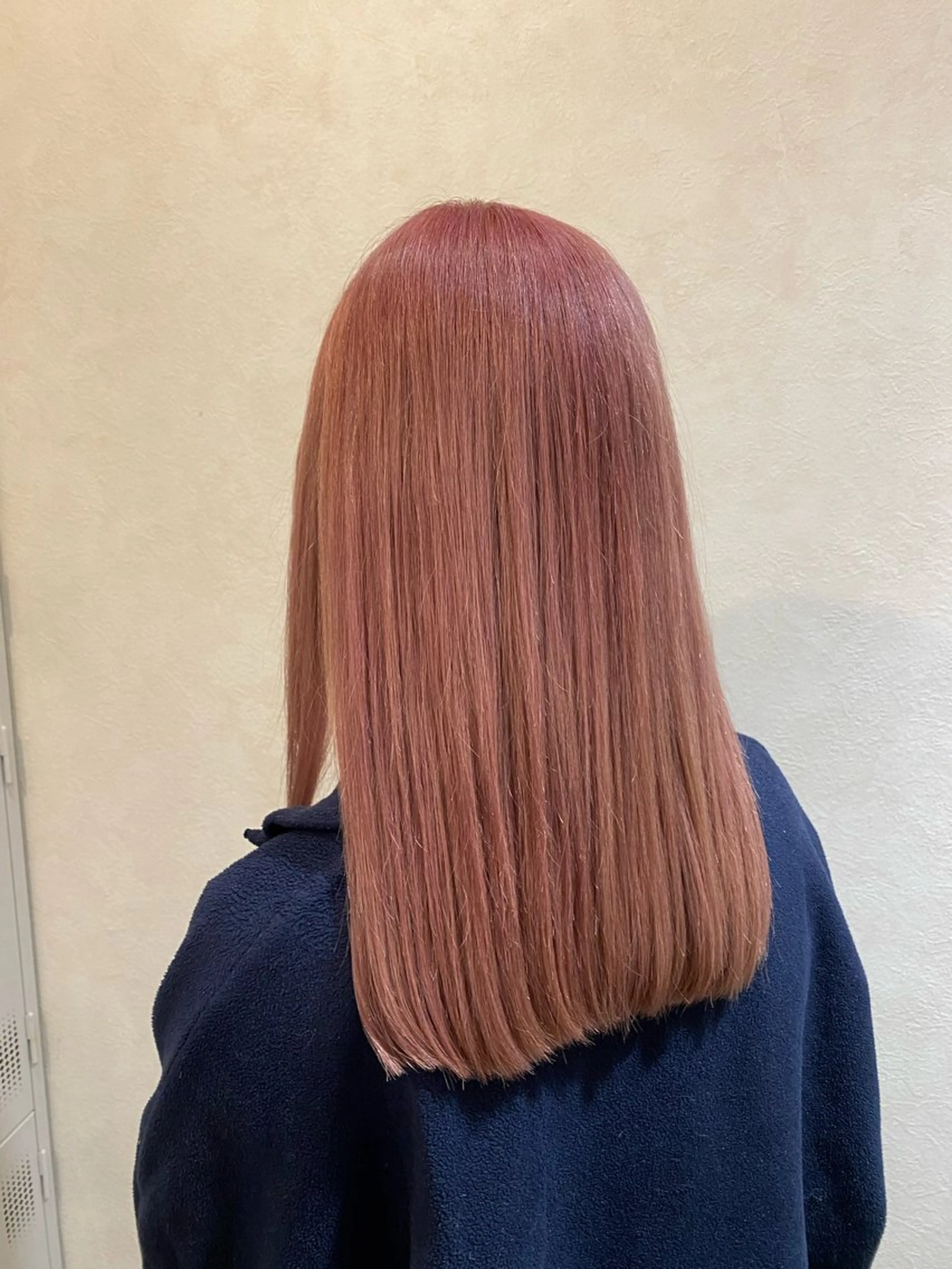 セミロング 吉野 実彩のヘアスタイル