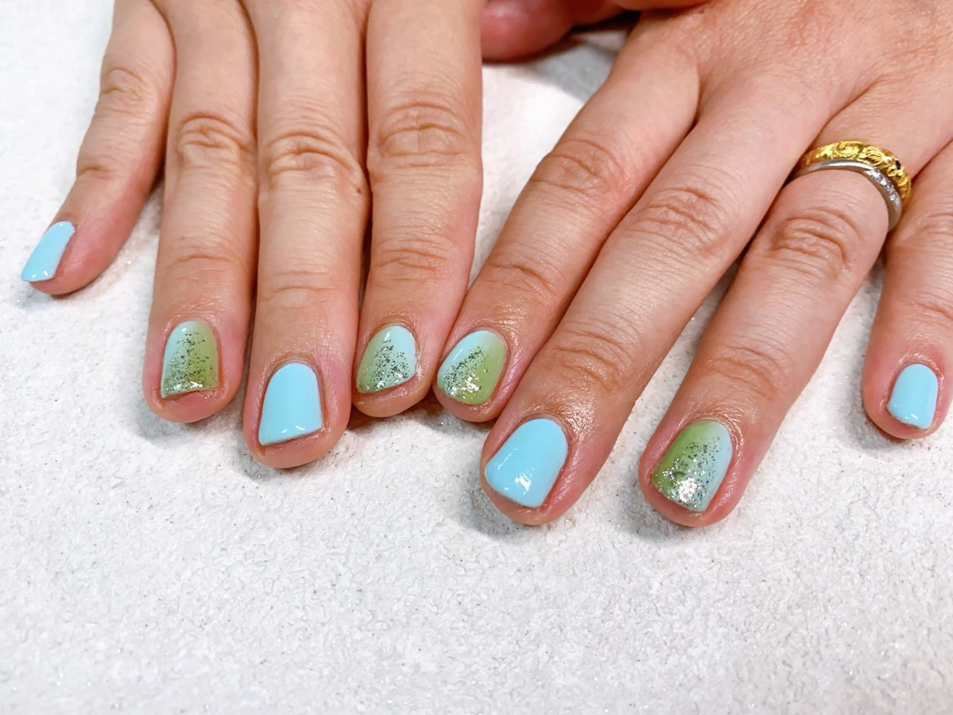 ネイル オーロラネイル フラワーネイル フットネイル フレンチネイル ジェルネイル mogunail &blowのネイルデザイン