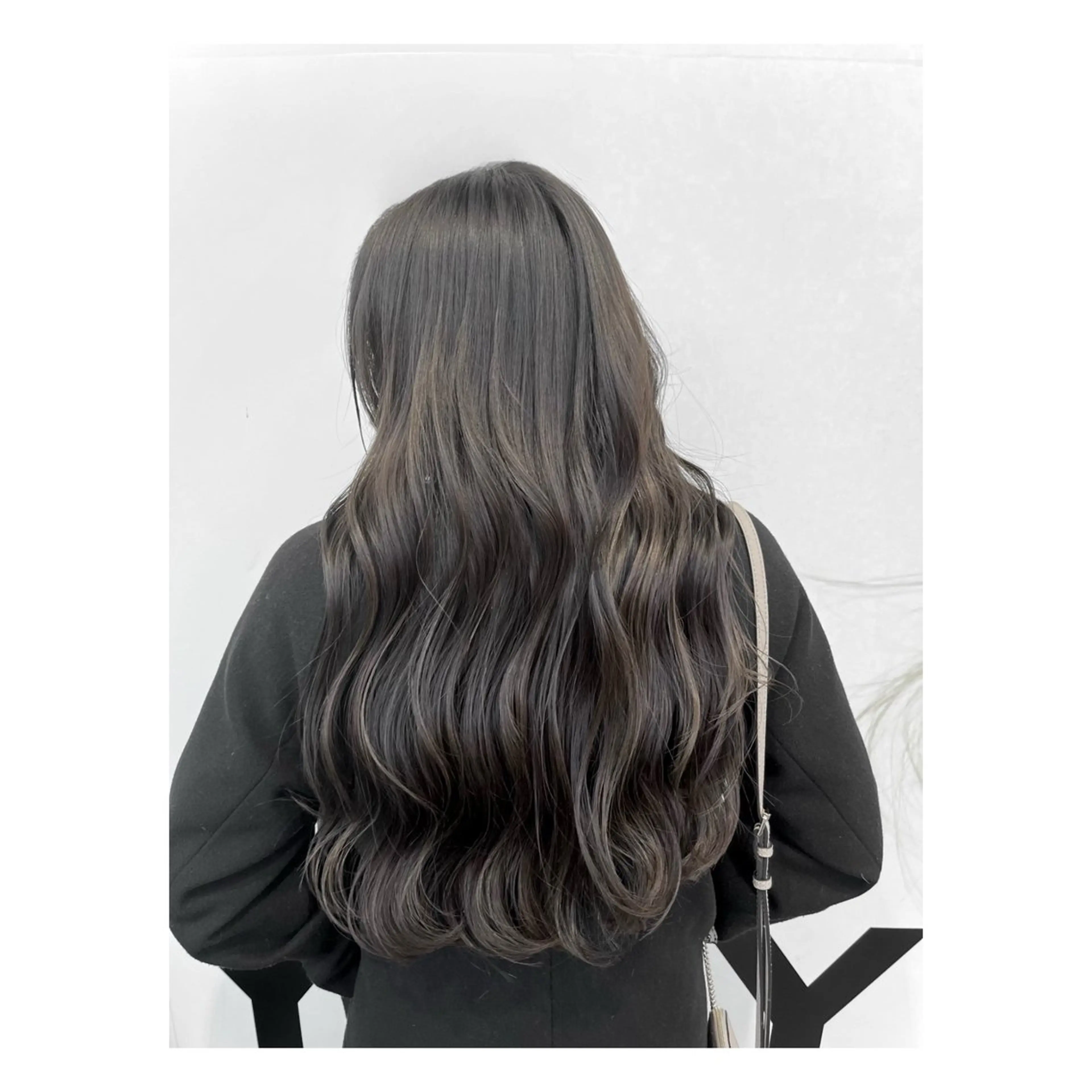 cut ✂︎ +  color🪮+ treatment🫧　《ロング料金+550​〜​》の写真