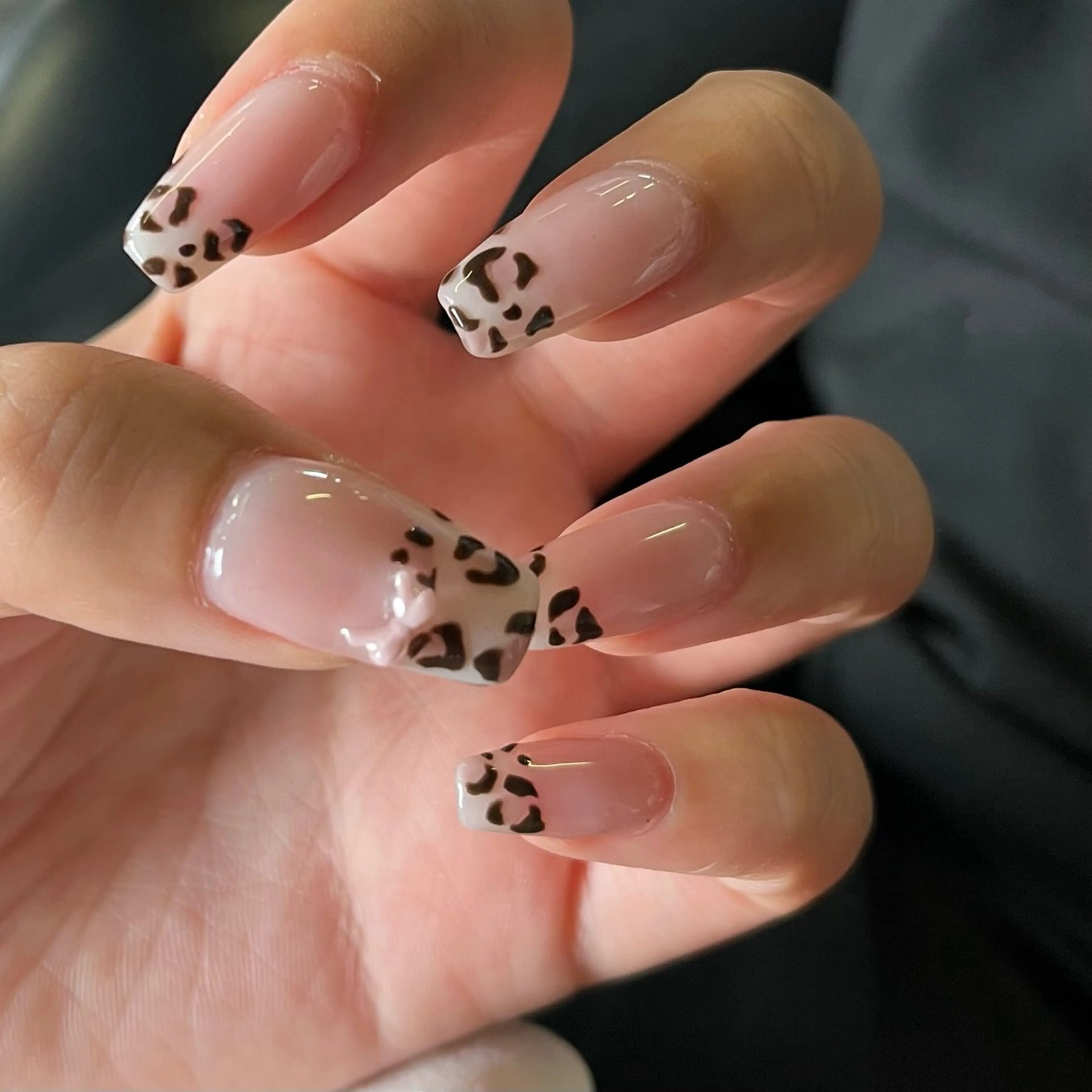 ネイル アニマル柄 MORE-NAIL所属・Miki. MORE -NAILのネイルデザイン