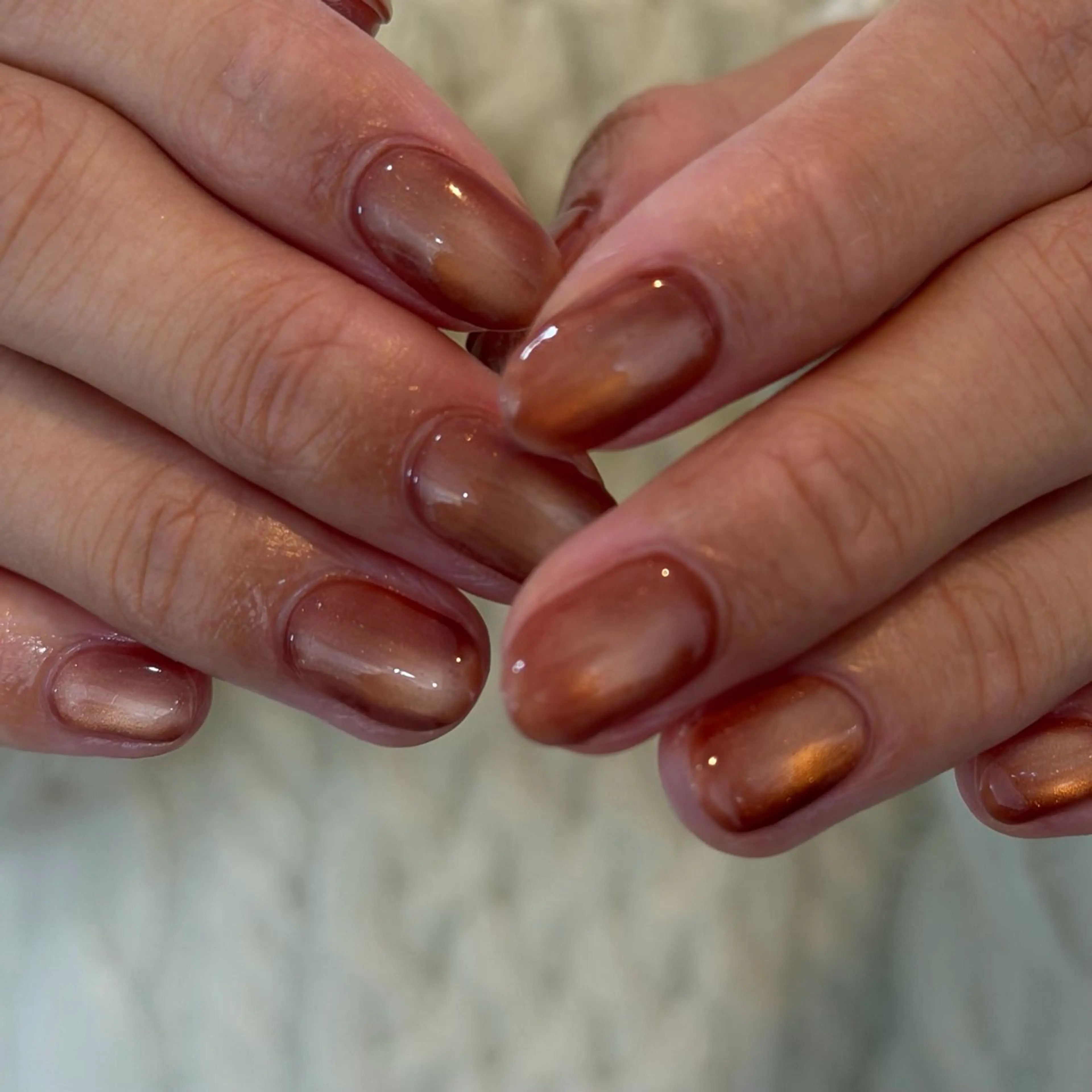 ネイル ブラウン マグネットネイル ピンク mer-fudge- shioriのネイルデザイン