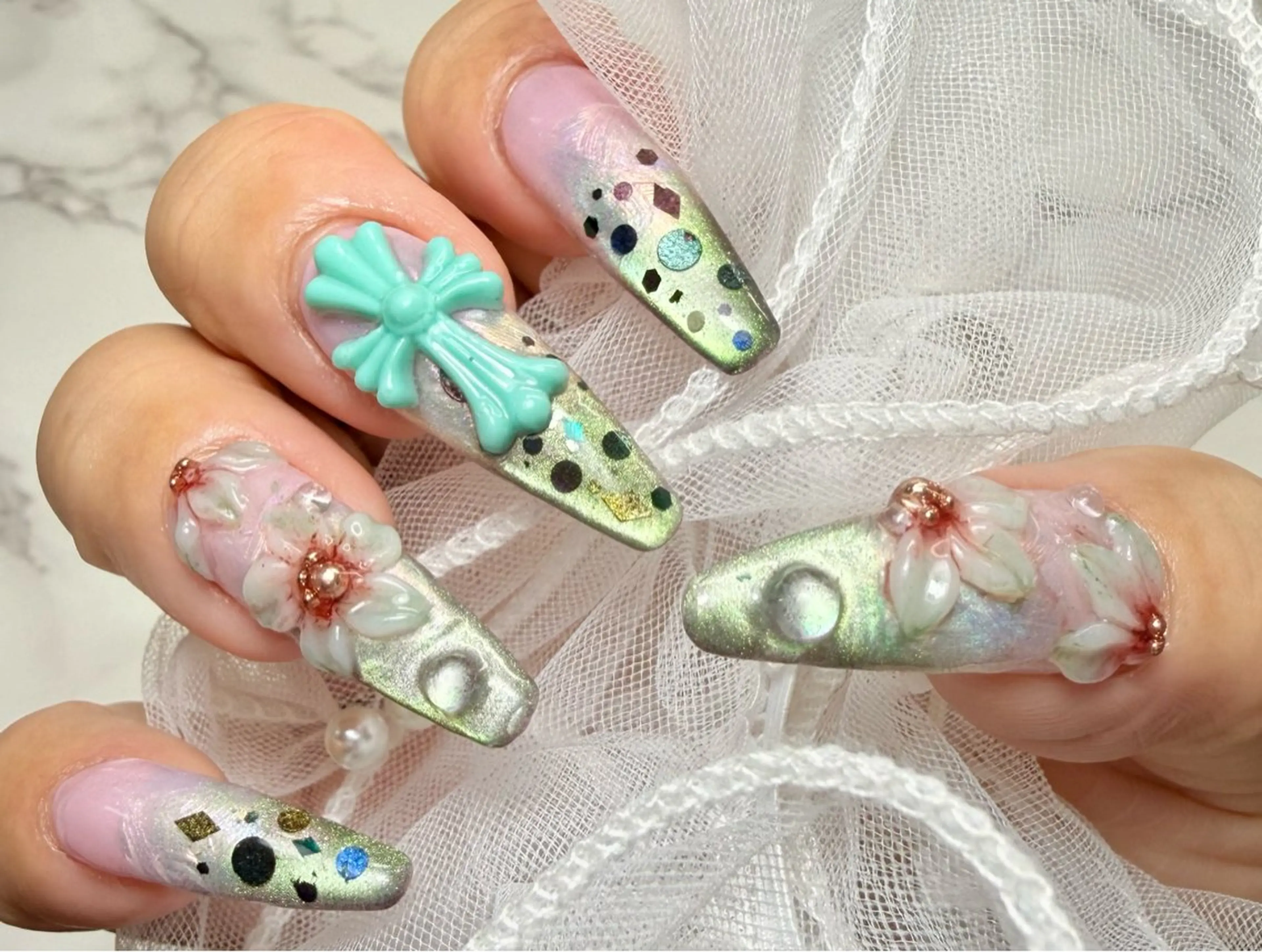 ネイル アートネイル チークネイル フラッシュネイル フラッシュマグ フレンチネイル M.N_ nailのネイルデザイン