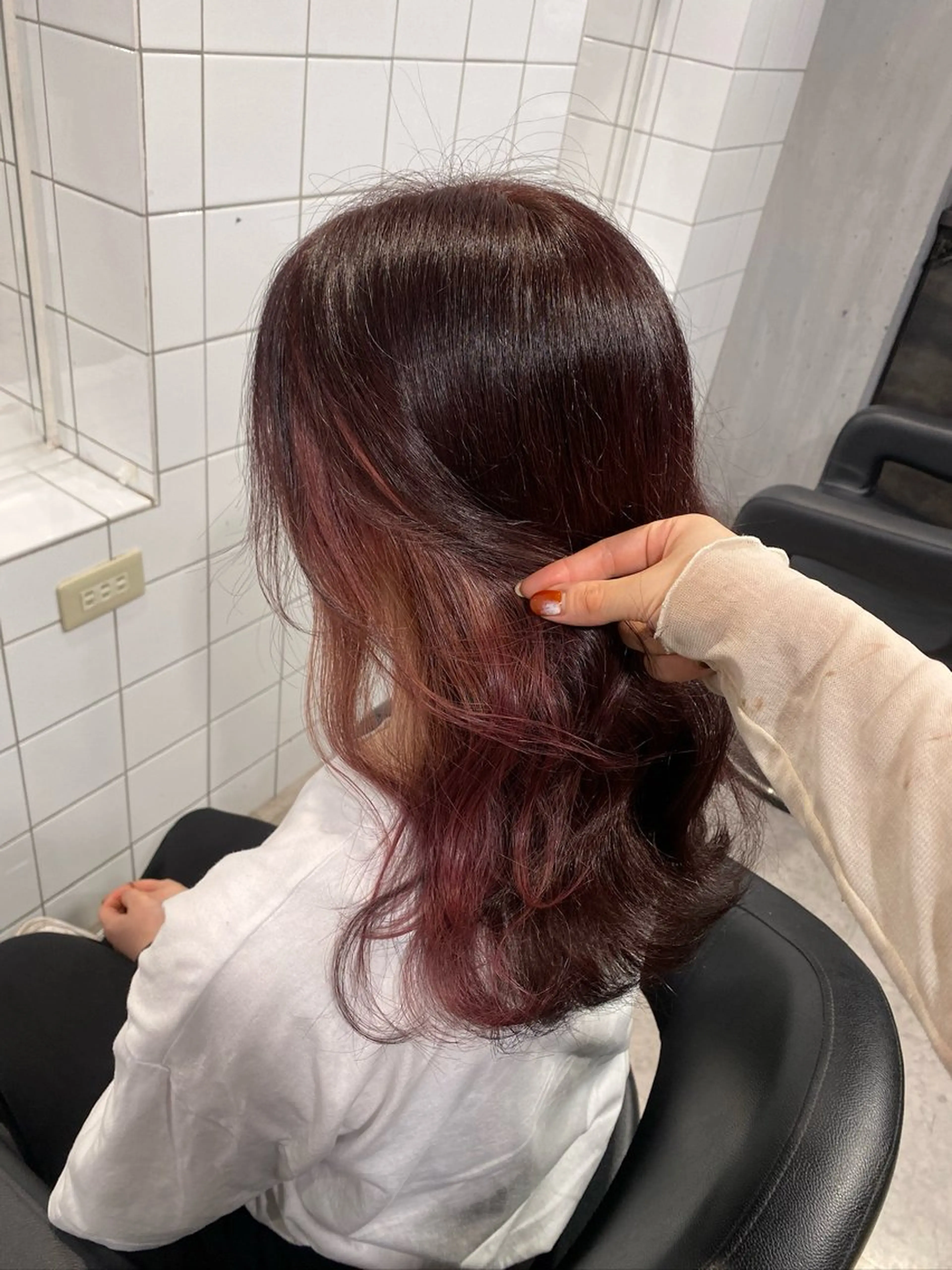 ロング カラー ベージュカラー ブリーチ ブラウンカラー デザインカラー ダブルカラー ヘアカラー トリートメント 💙ハイトーン韓国風 色白ヘア💙manaのヘアスタイル