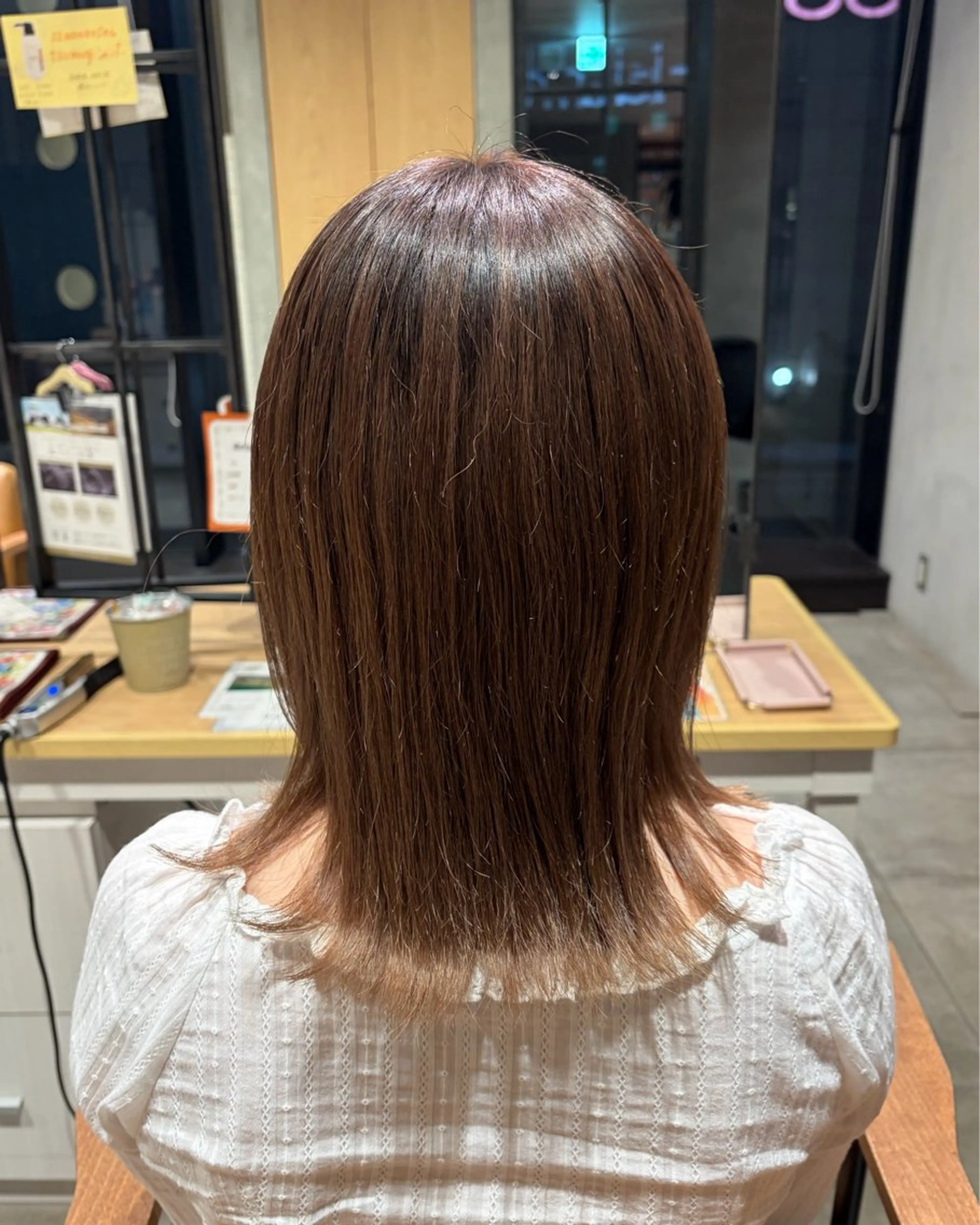 ミディアム アサノ メグミのヘアスタイル