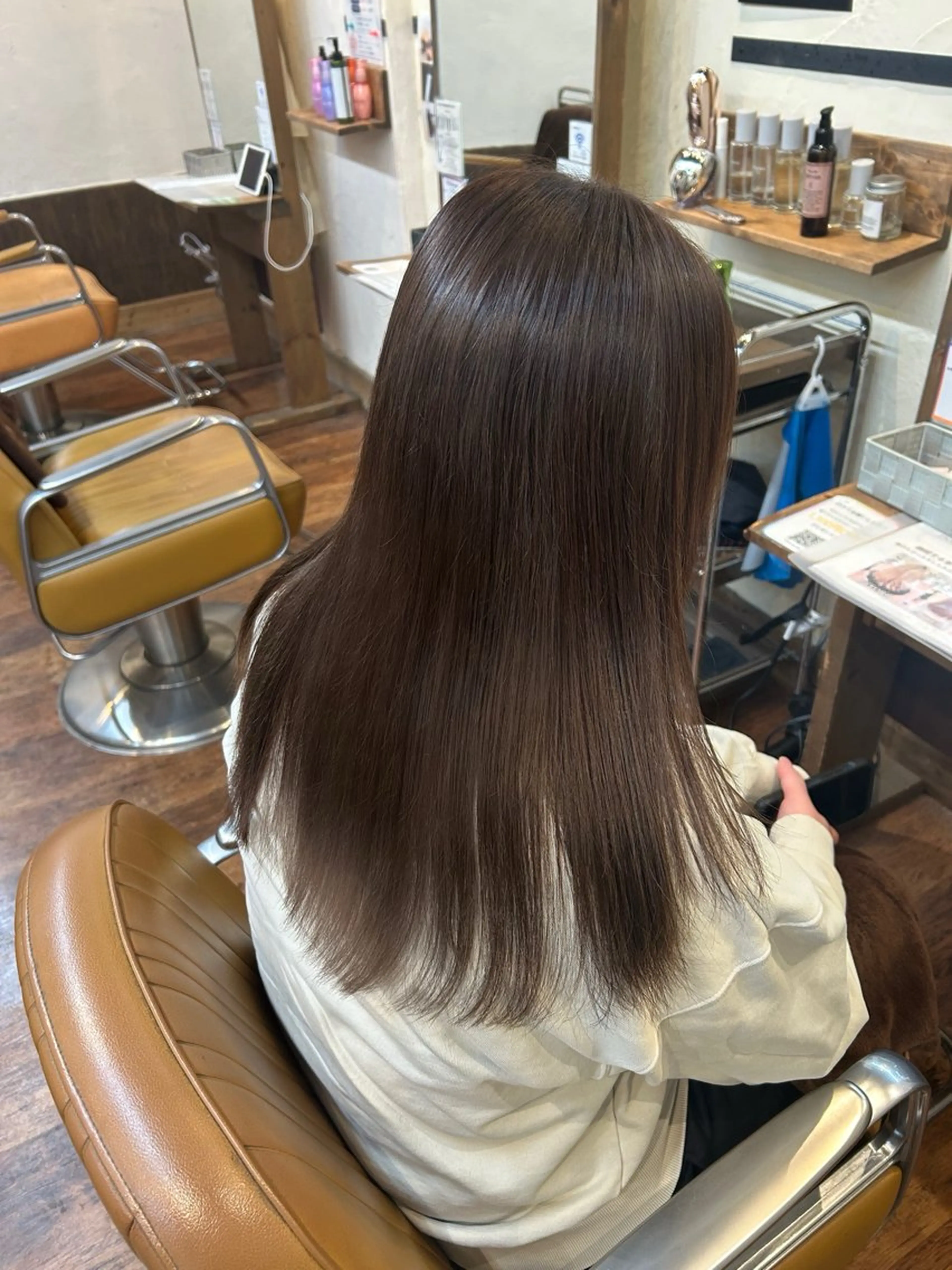 カラー 木戸 彩乃のヘアスタイル