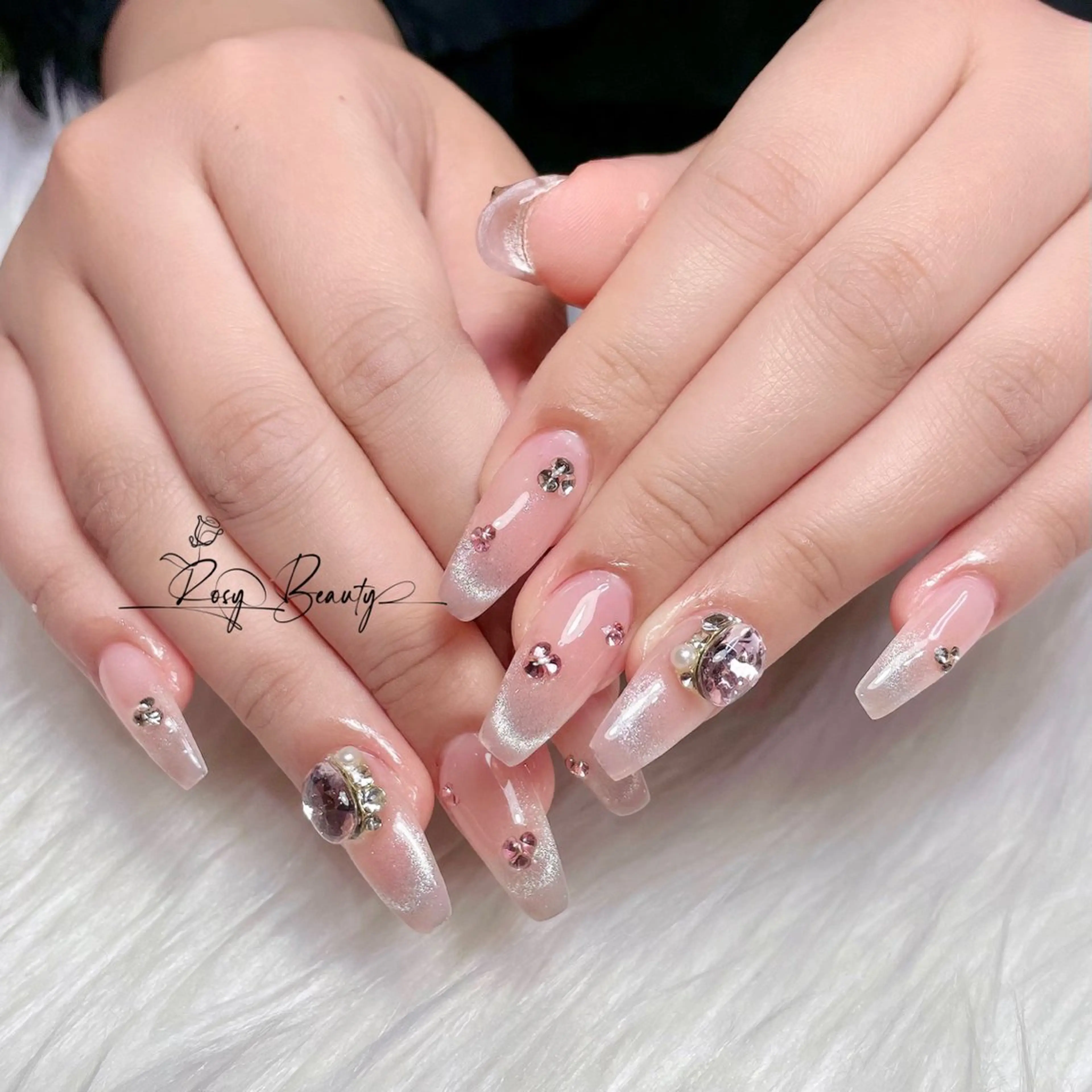 ネイル ハンドネイル RosyBeauty Salonのネイルデザイン