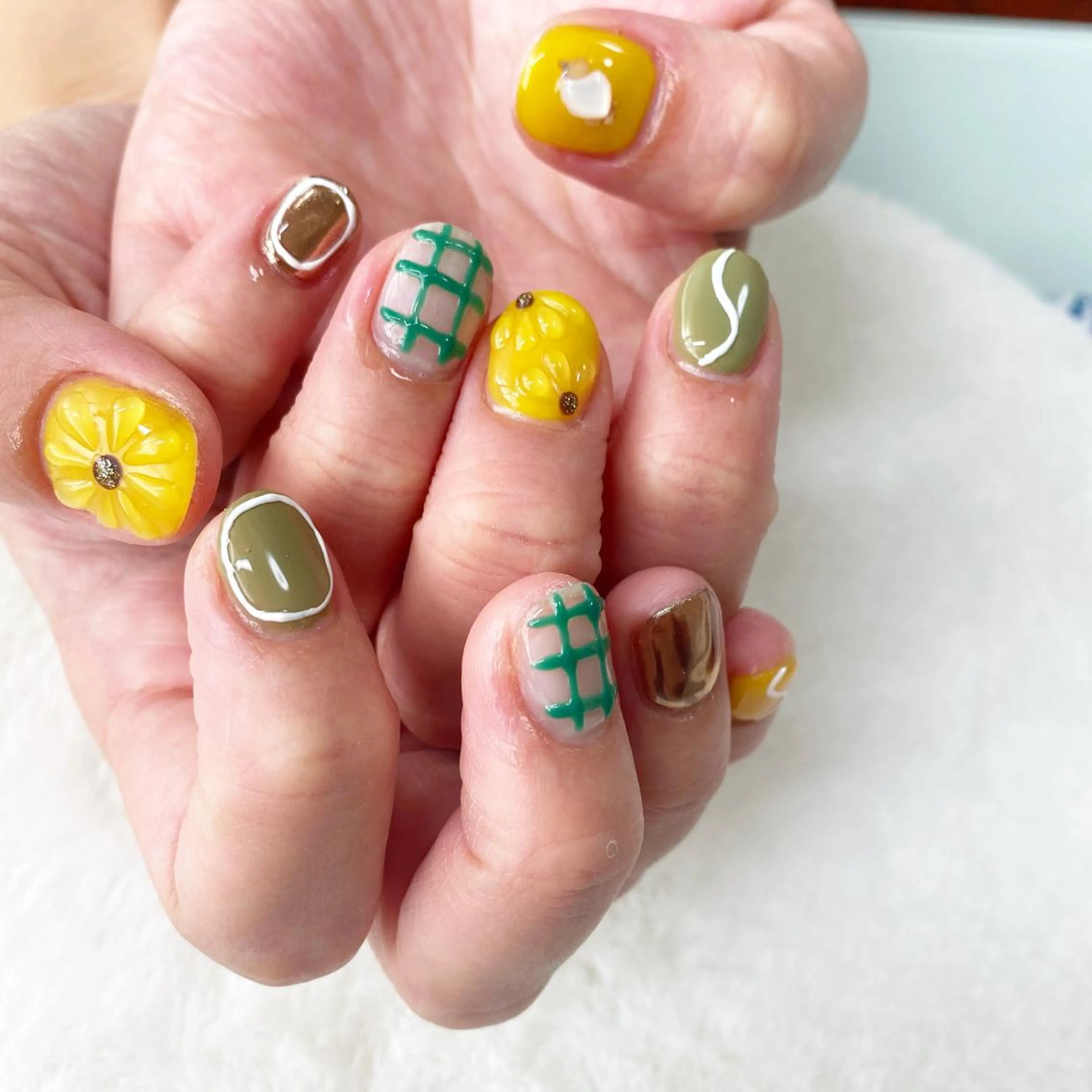 ネイル Laki nailのネイルデザイン