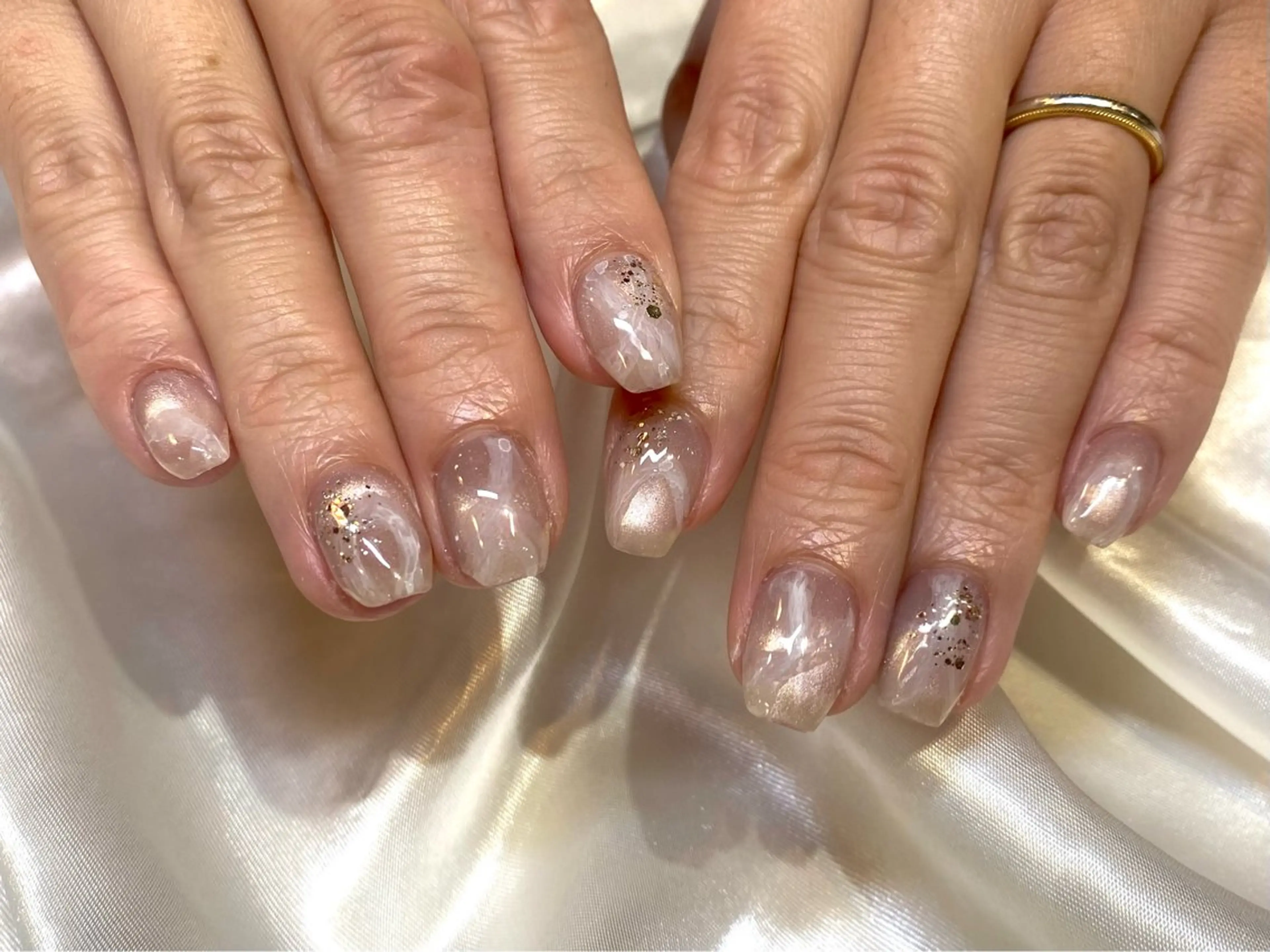 ネイル マグネットネイル ニュアンスネイル ハンドネイル Nail Salon CHROE所属・西川 綾乃のネイルデザイン