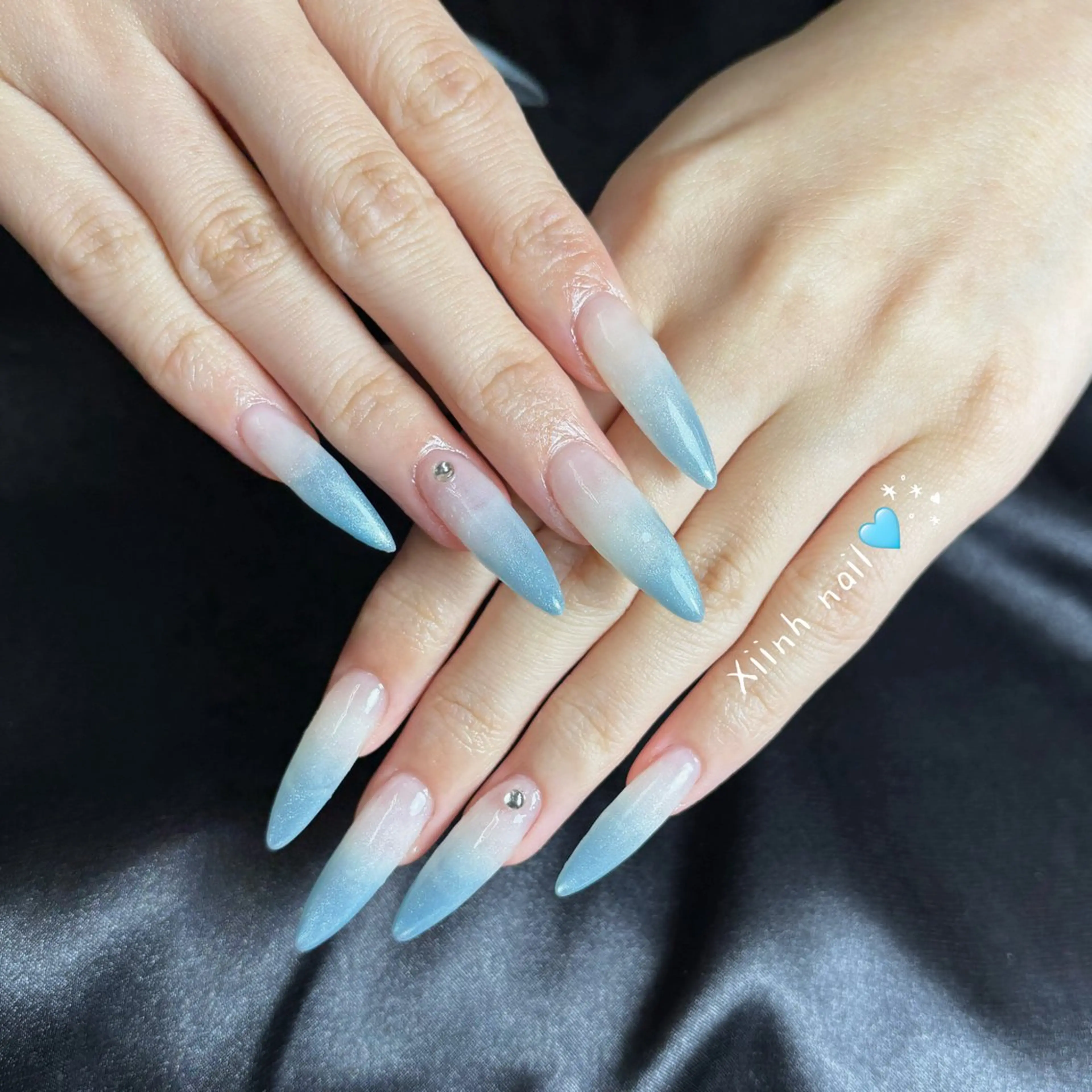 ネイル ブラウン チークネイル 桜ネイル 長さ出し フットネイル ハンドネイル XIINH NAIL SALONのネイルデザイン