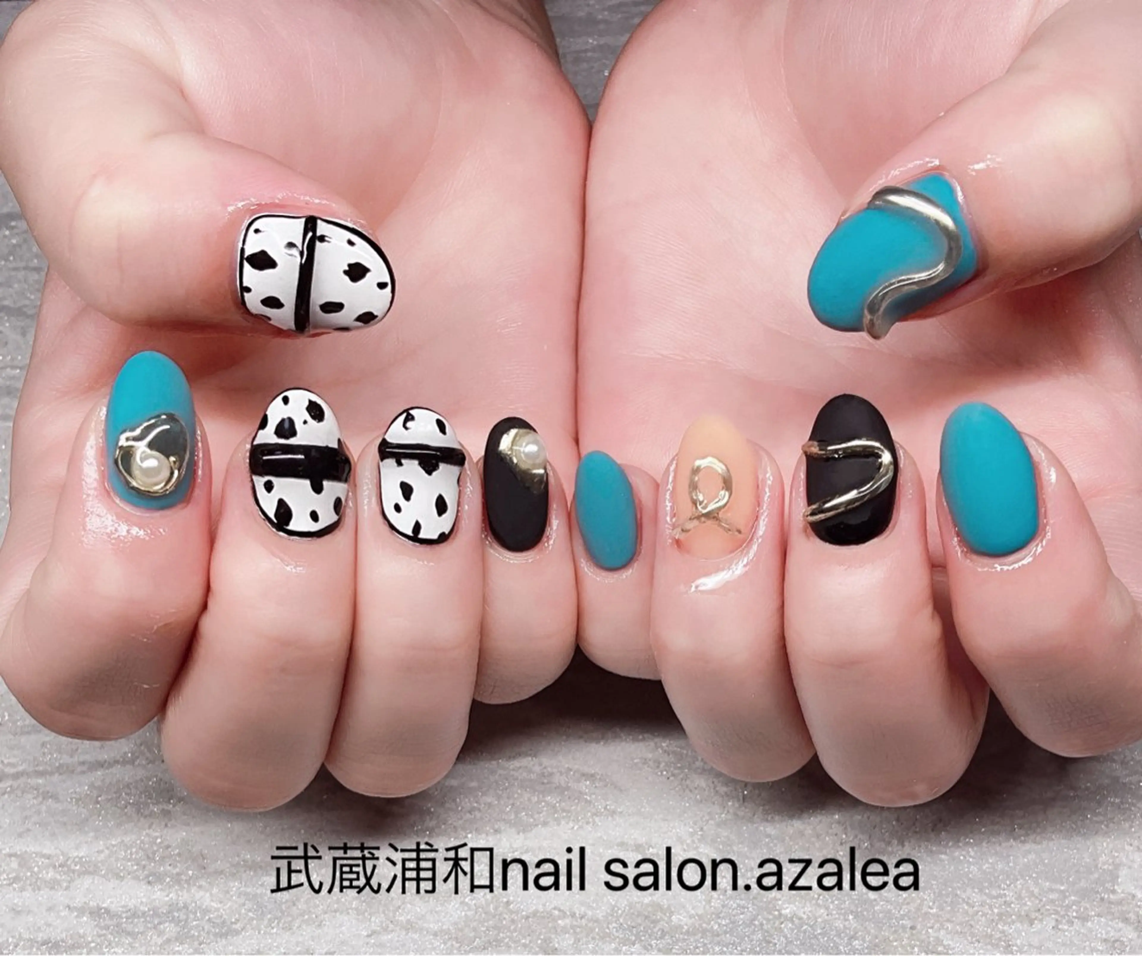 ネイル ハンドネイル R inのネイルデザイン