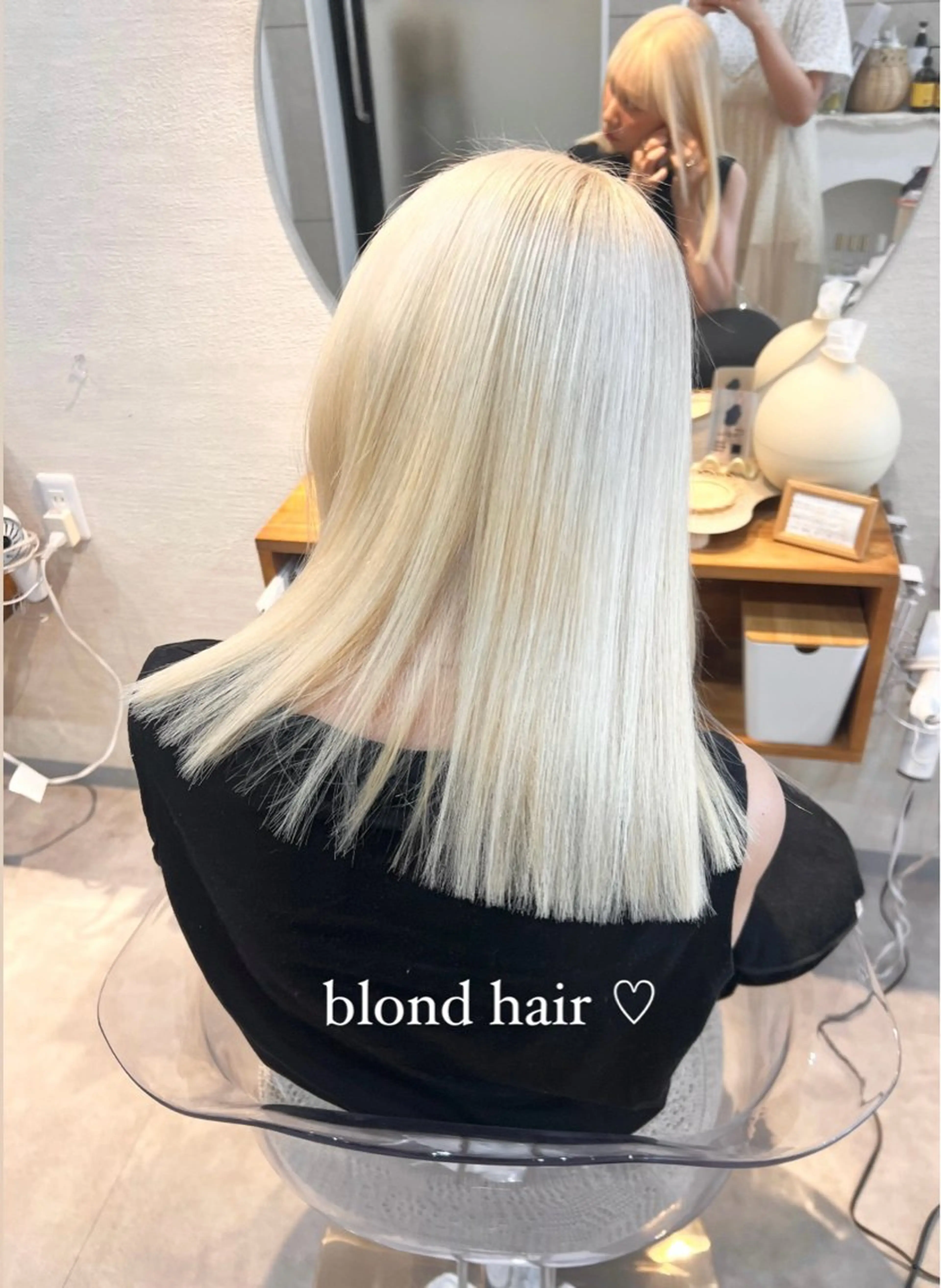 ミディアム カラー 対馬 粘音のヘアスタイル