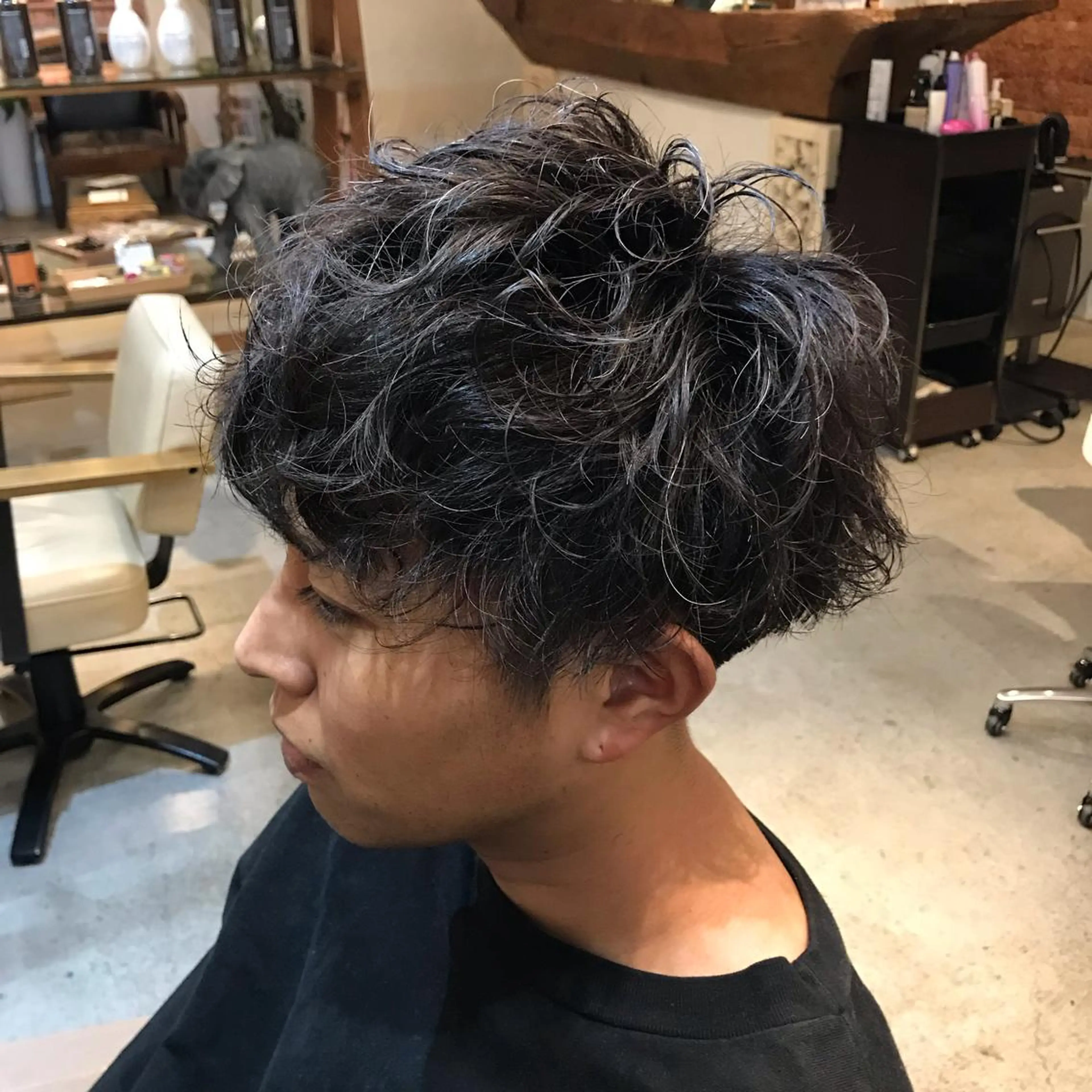 ショート カラー パーマ メンズ メンズパーマ ニュアンスパーマ/ レイヤー/茶屋町のヘアスタイル