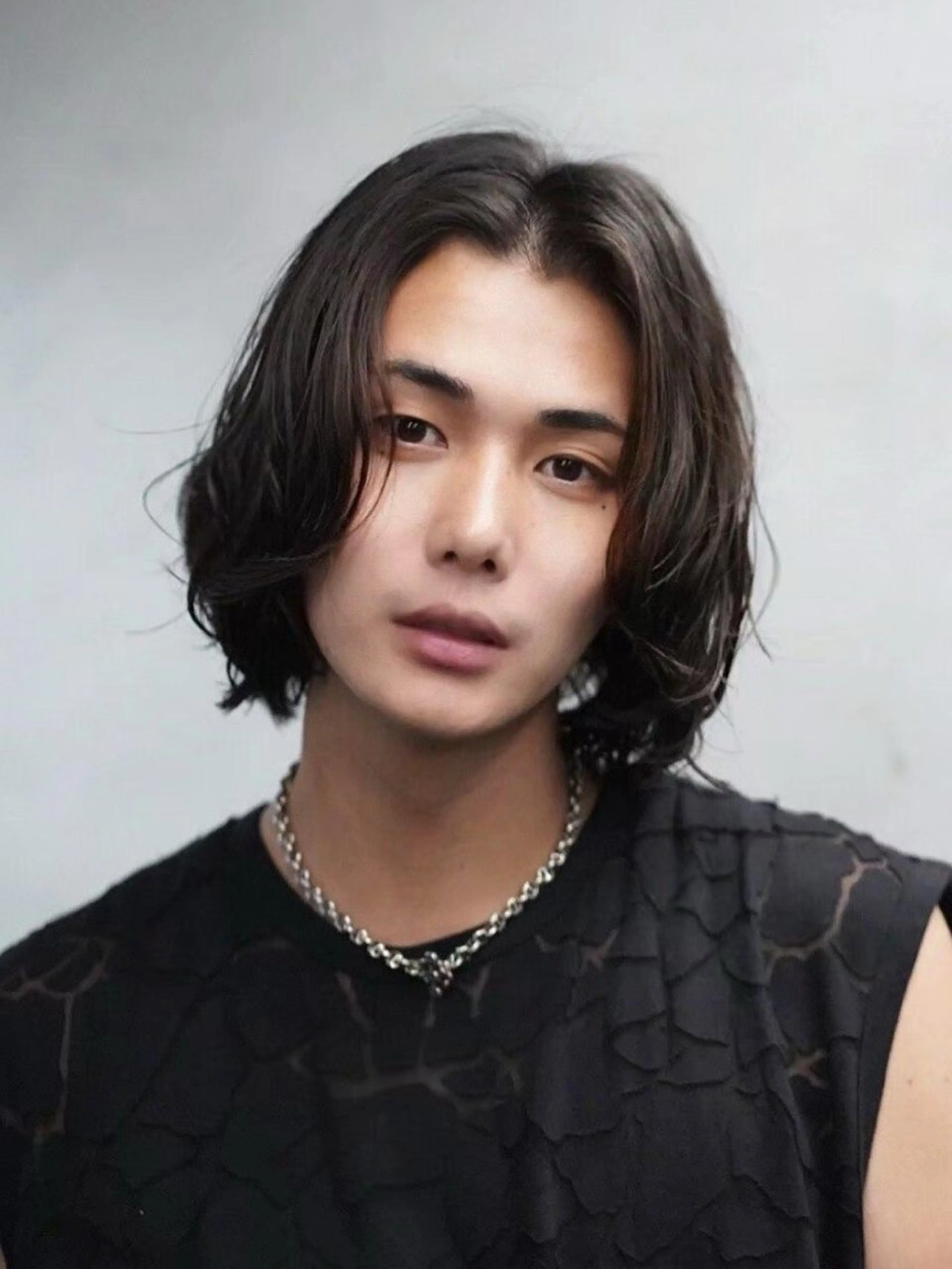 ミディアム パーマ メンズ ボブ カット パーマ fifth原宿 宮部蓮のヘアスタイル