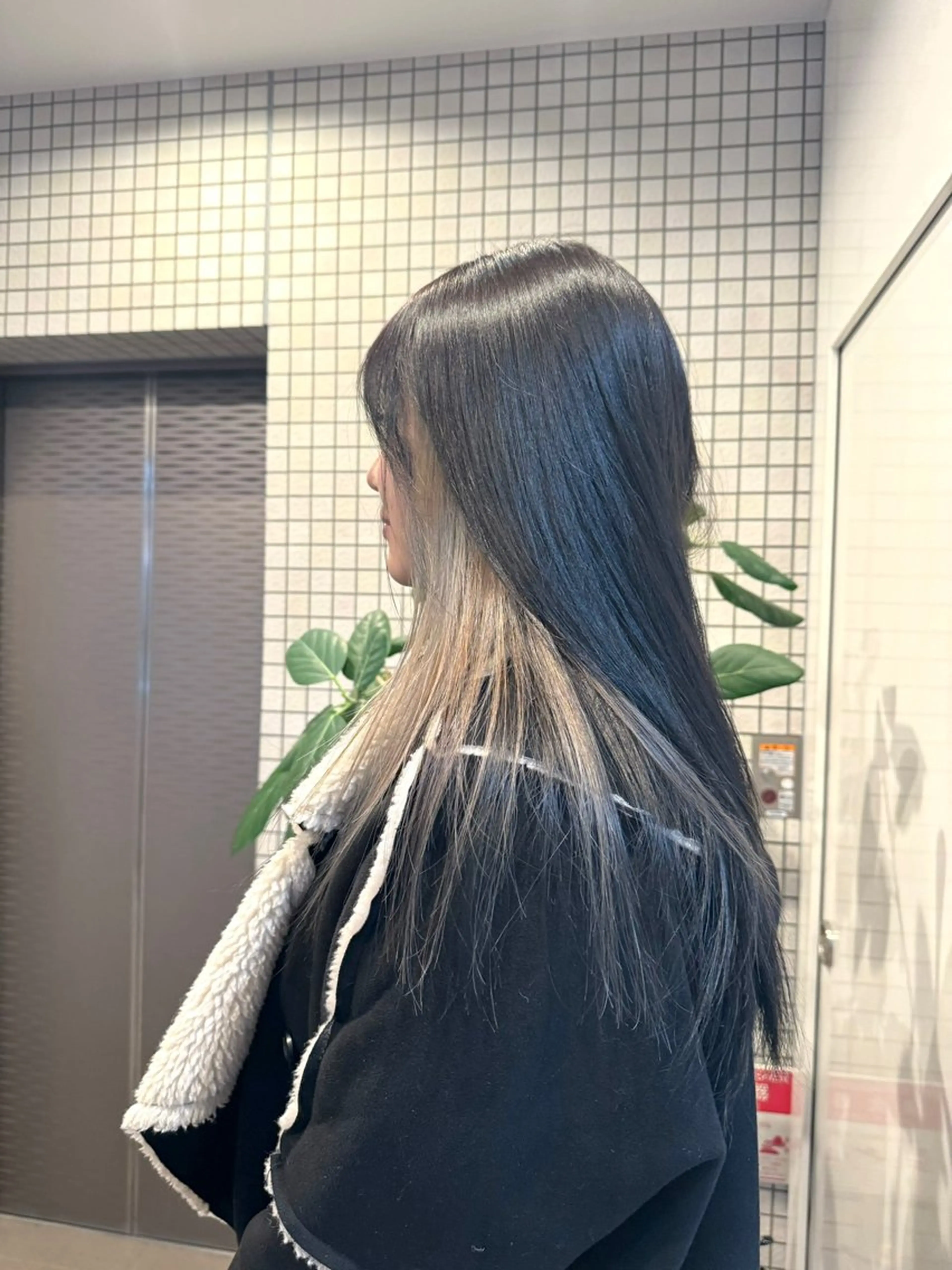 ロング ヘアカラー 透明感カラー🪡🤍 nanao🤍🪡のヘアスタイル