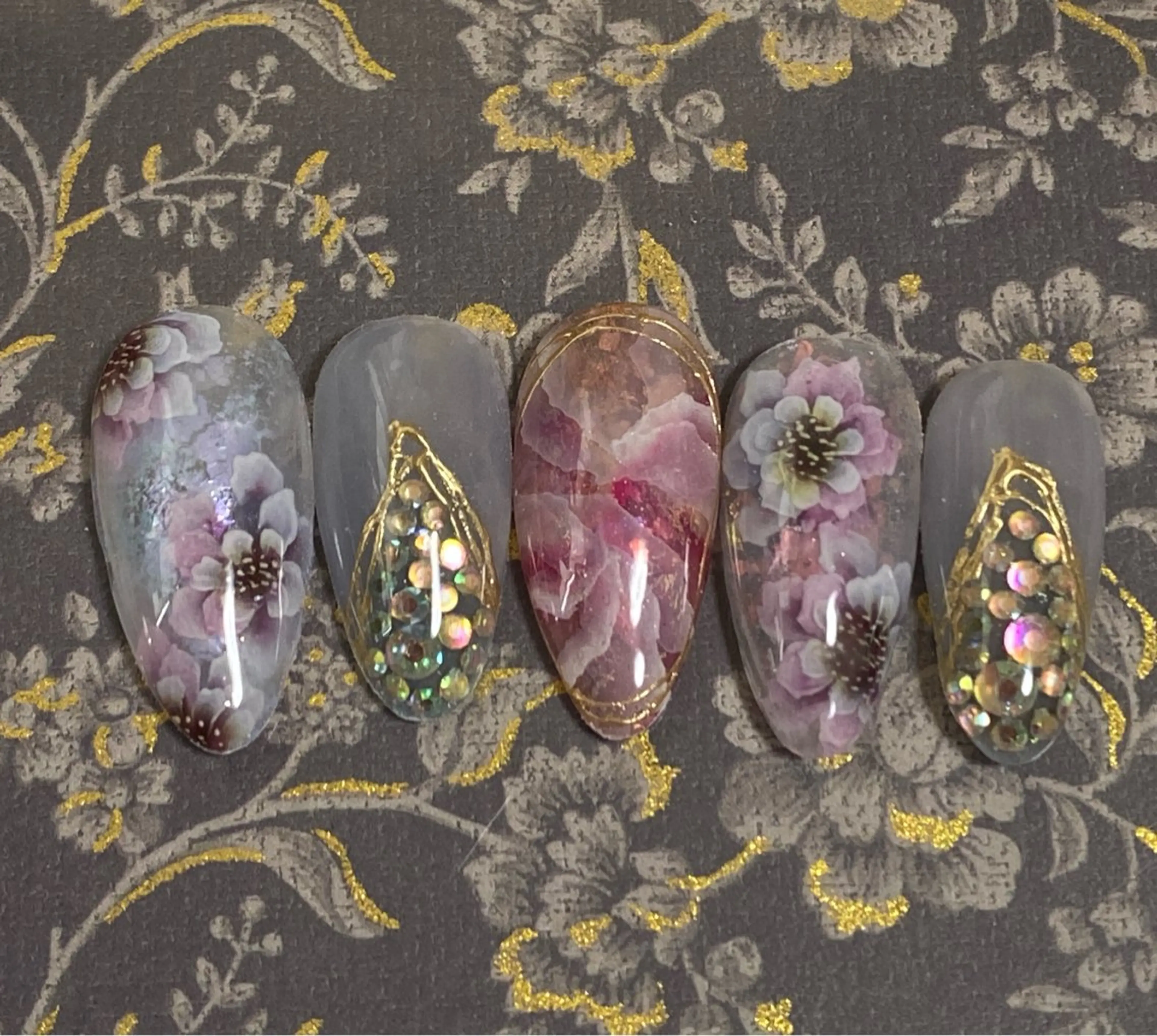 ネイル フラワーネイル 自宅ネイルサロン ♦️nuance♦️のネイルデザイン