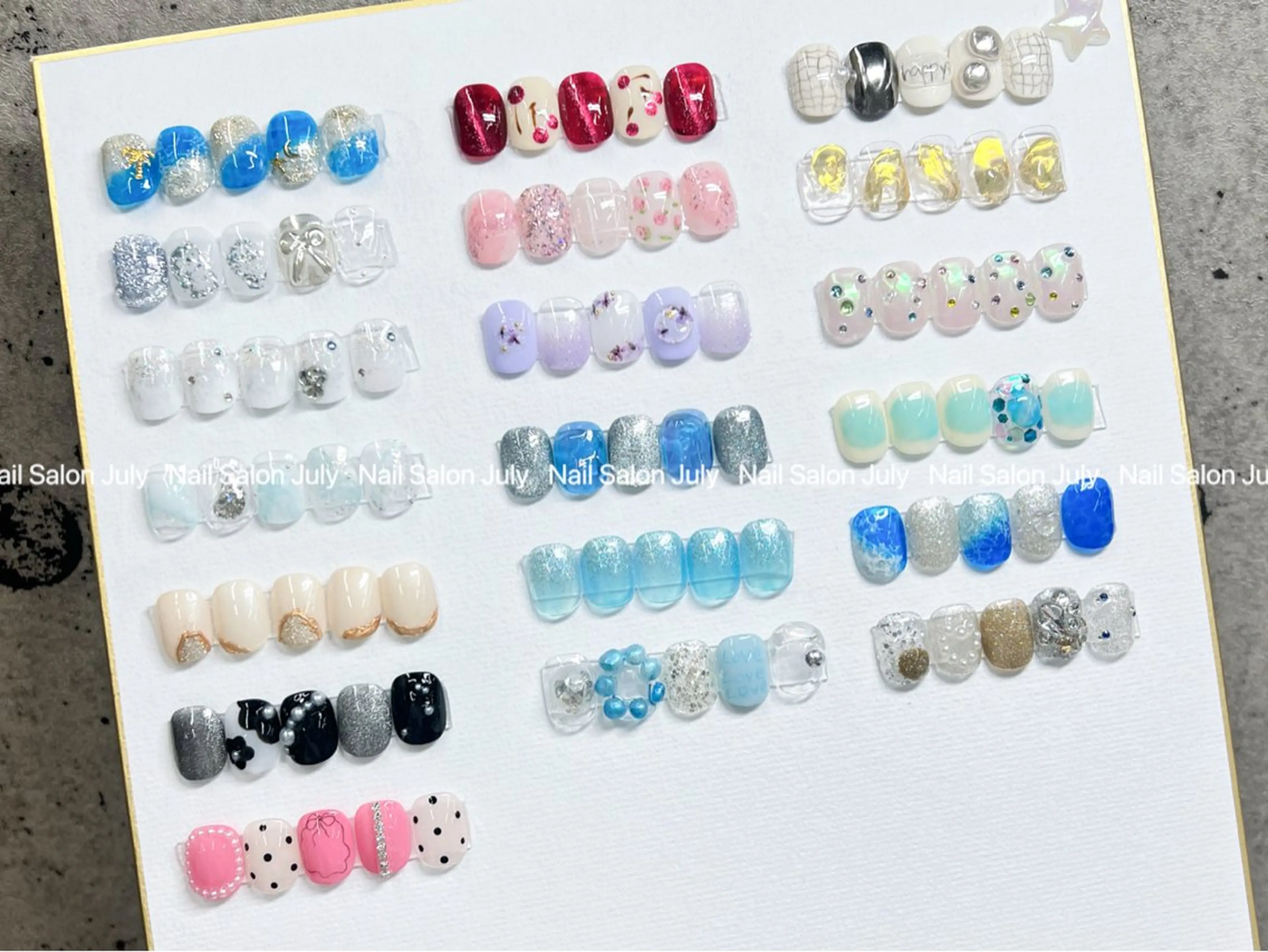 ネイル アートネイル オーロラネイル ジェルネイル ガーリー キラキラネイル July モモのネイルデザイン