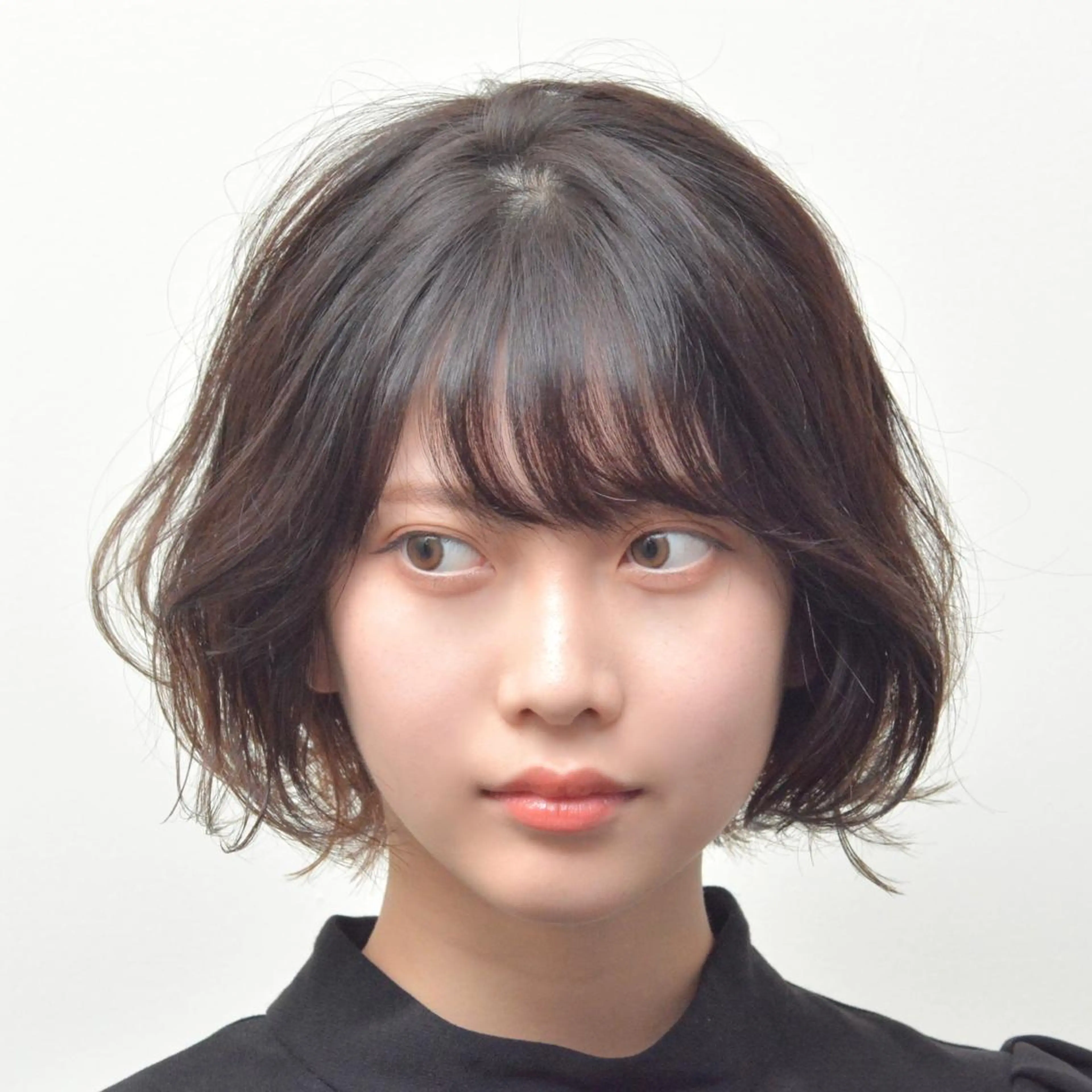 ショート カラー ボブ 外ハネヘア 石川 友美のその他イメージ