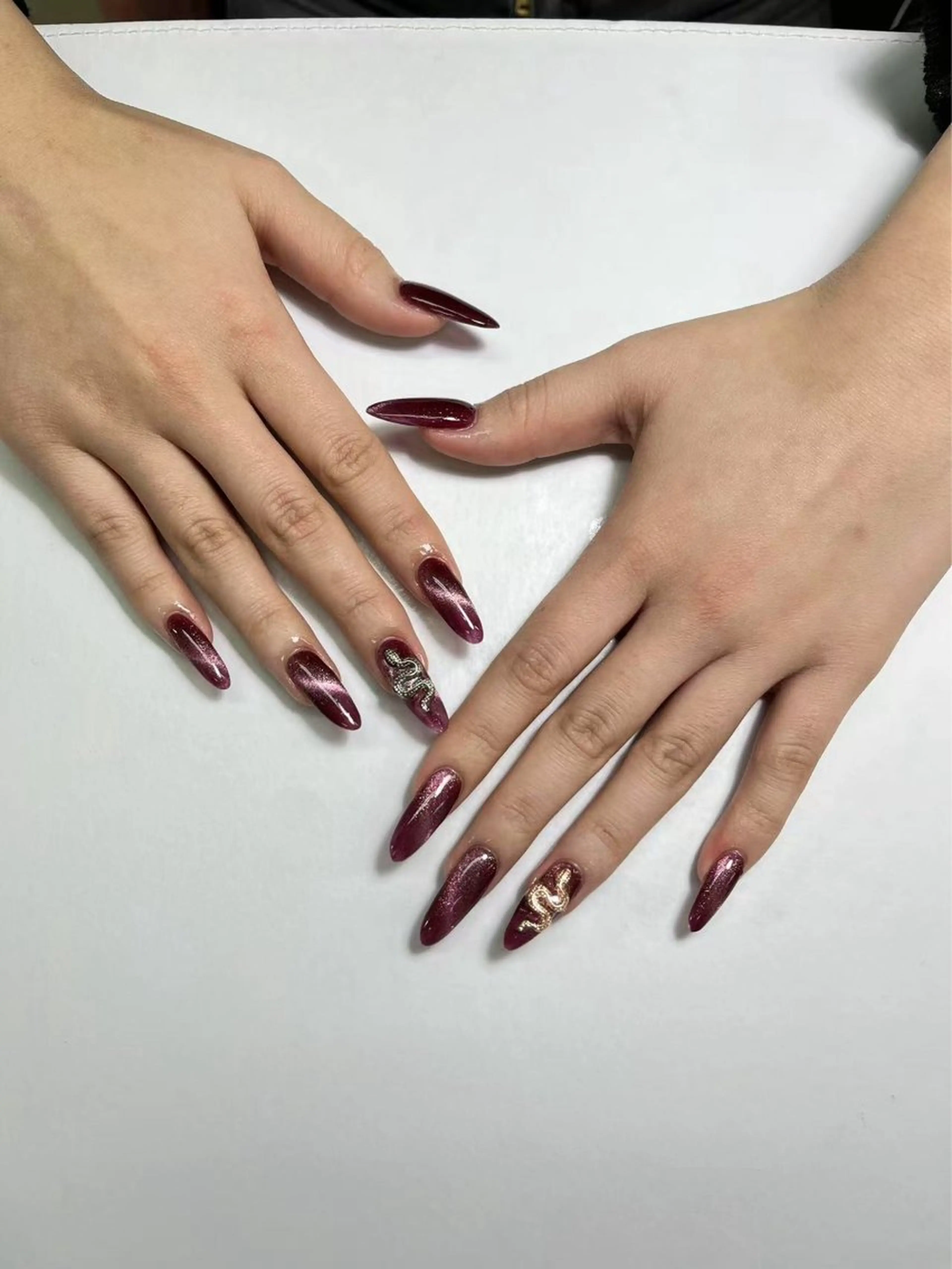 ネイル ハンドネイル ハンドケア ongles chicのネイルデザイン