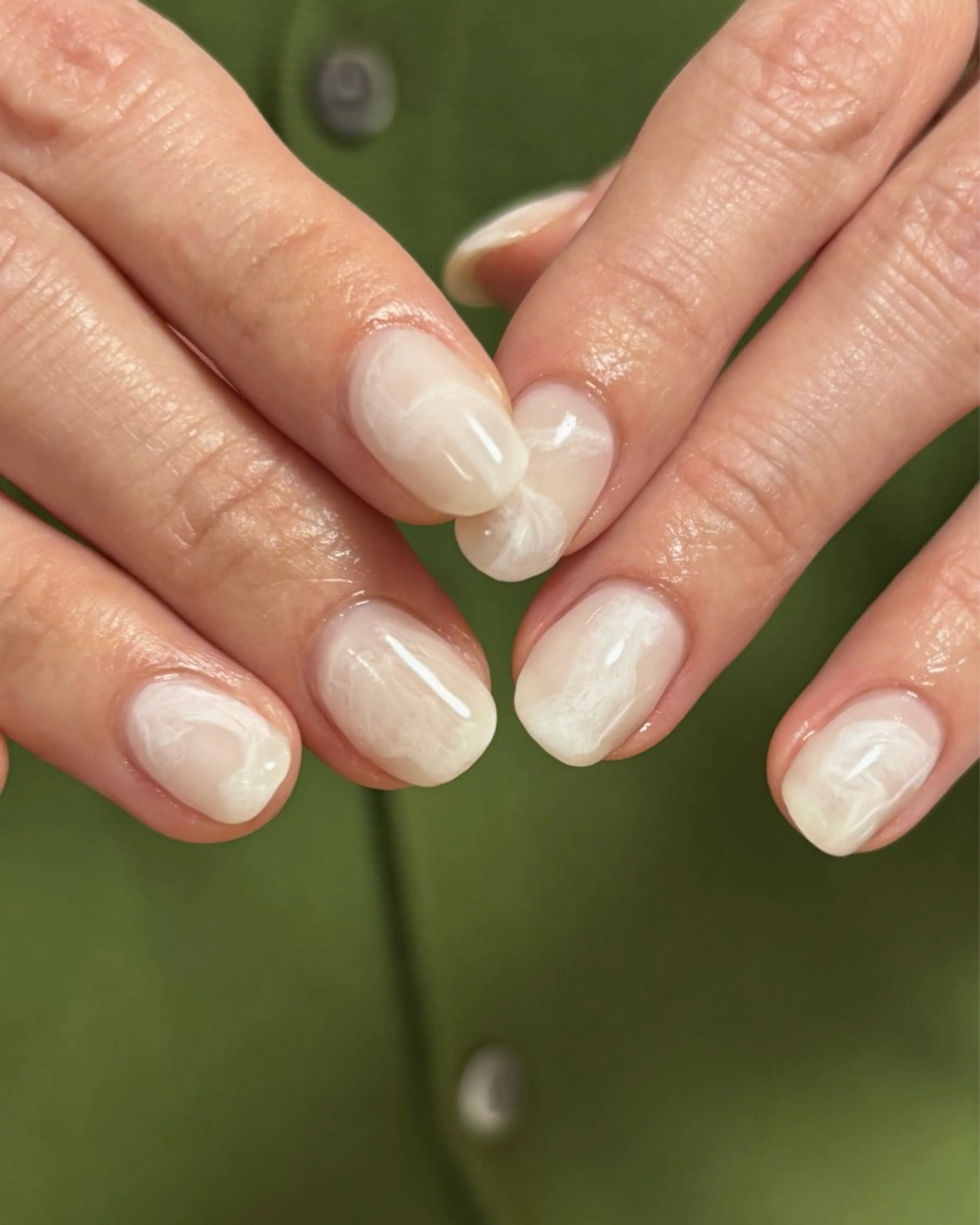 ネイル クリアネイル ホワイト kotone / toneのネイルデザイン