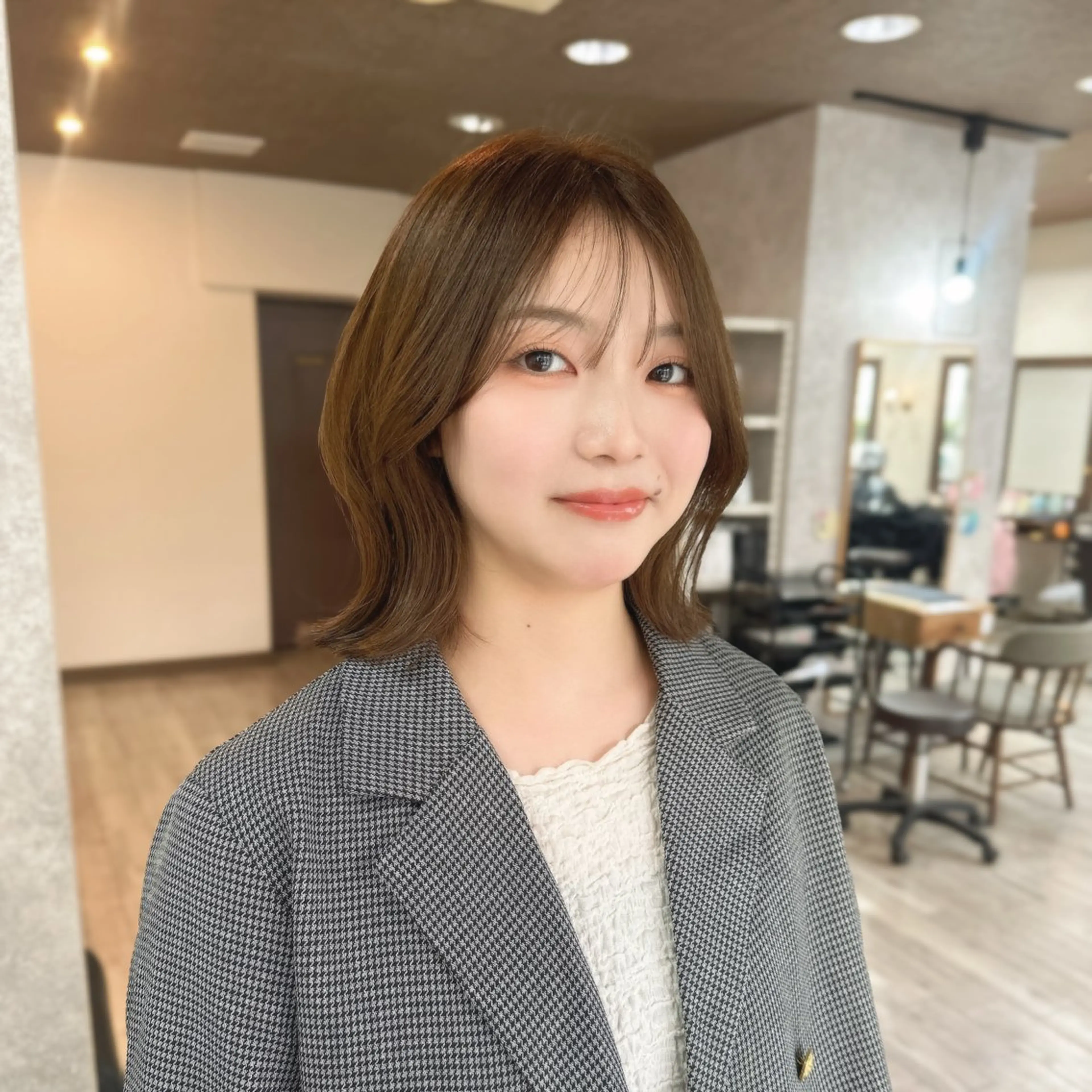 ミディアム カラー ベージュカラー ブラウンカラー オリーブベージュ ボブ カット ヘアカラー レイヤー/高橋 みく /池下/千種のヘアスタイル