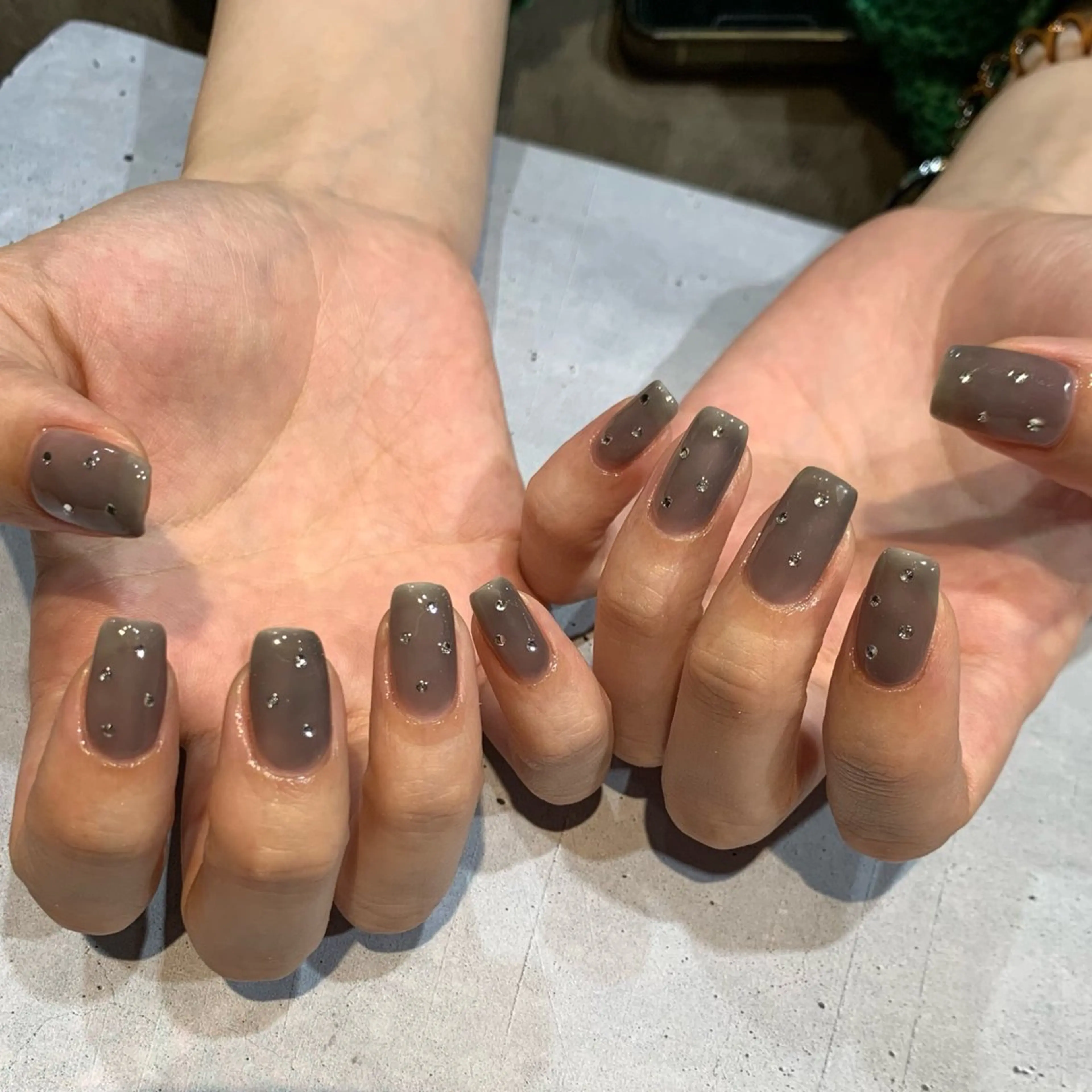 ネイル ストーンネイル ハンドネイル nailist Chisakiのネイルデザイン