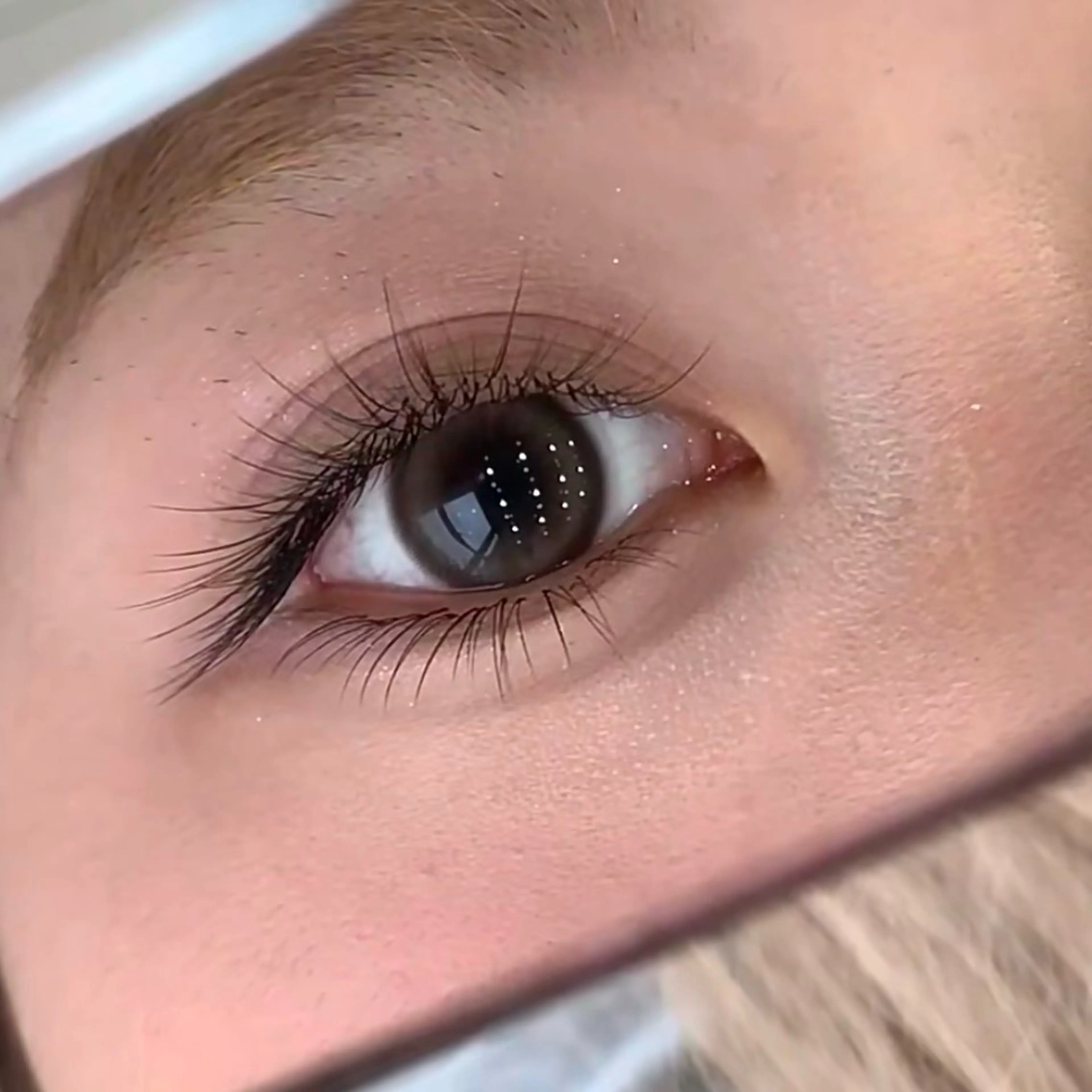 マツエク・マツパ 束感まつ毛 カラーマツエク フラットラッシュ パリジェンヌラッシュリフト まつげパーマ マツエク 🍓 KaNan🍓のマツエク・マツパデザイン