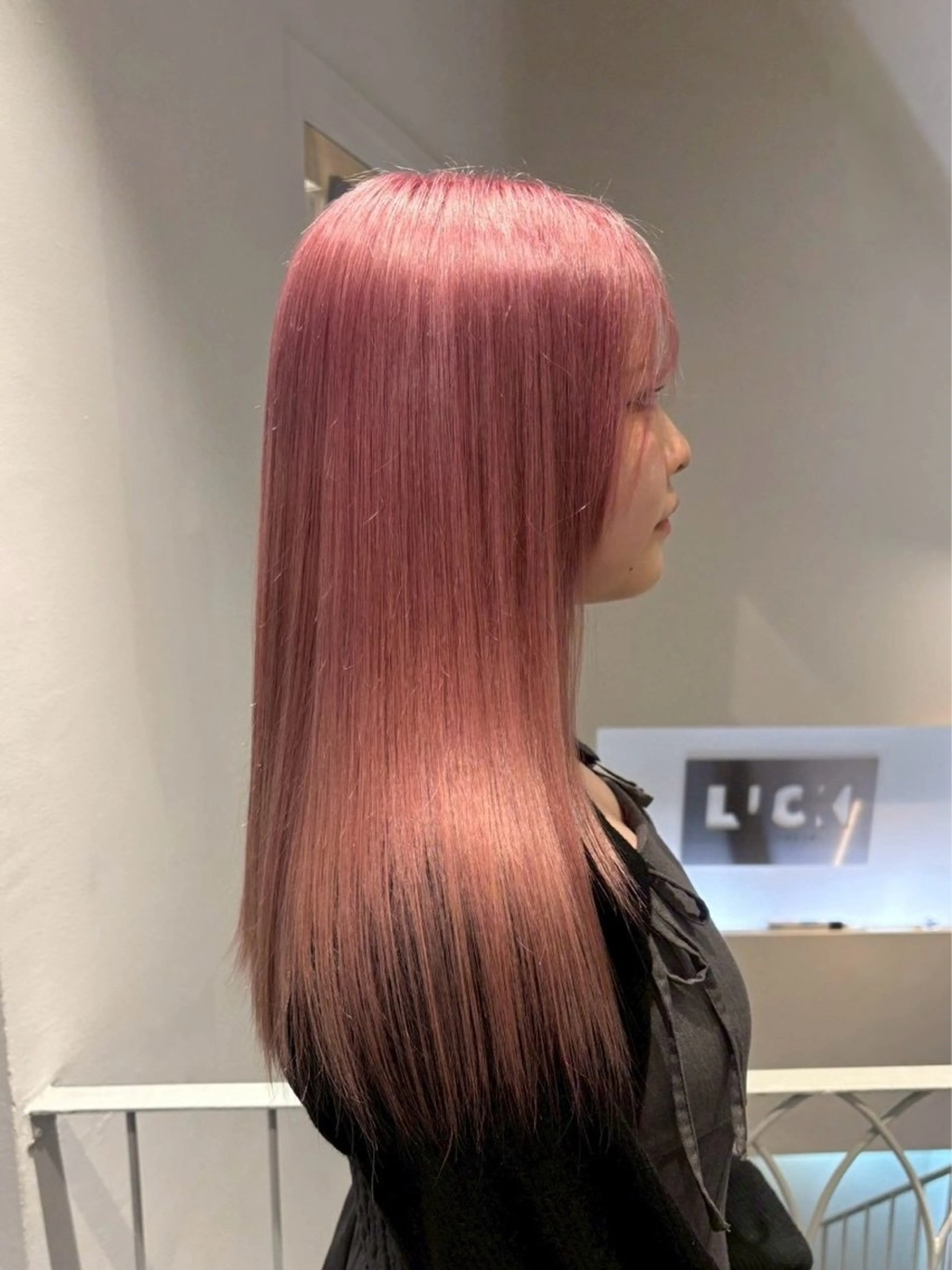 ロング カラー ピンクカラー うる艶カラー 🪐💫serenaのヘアスタイル