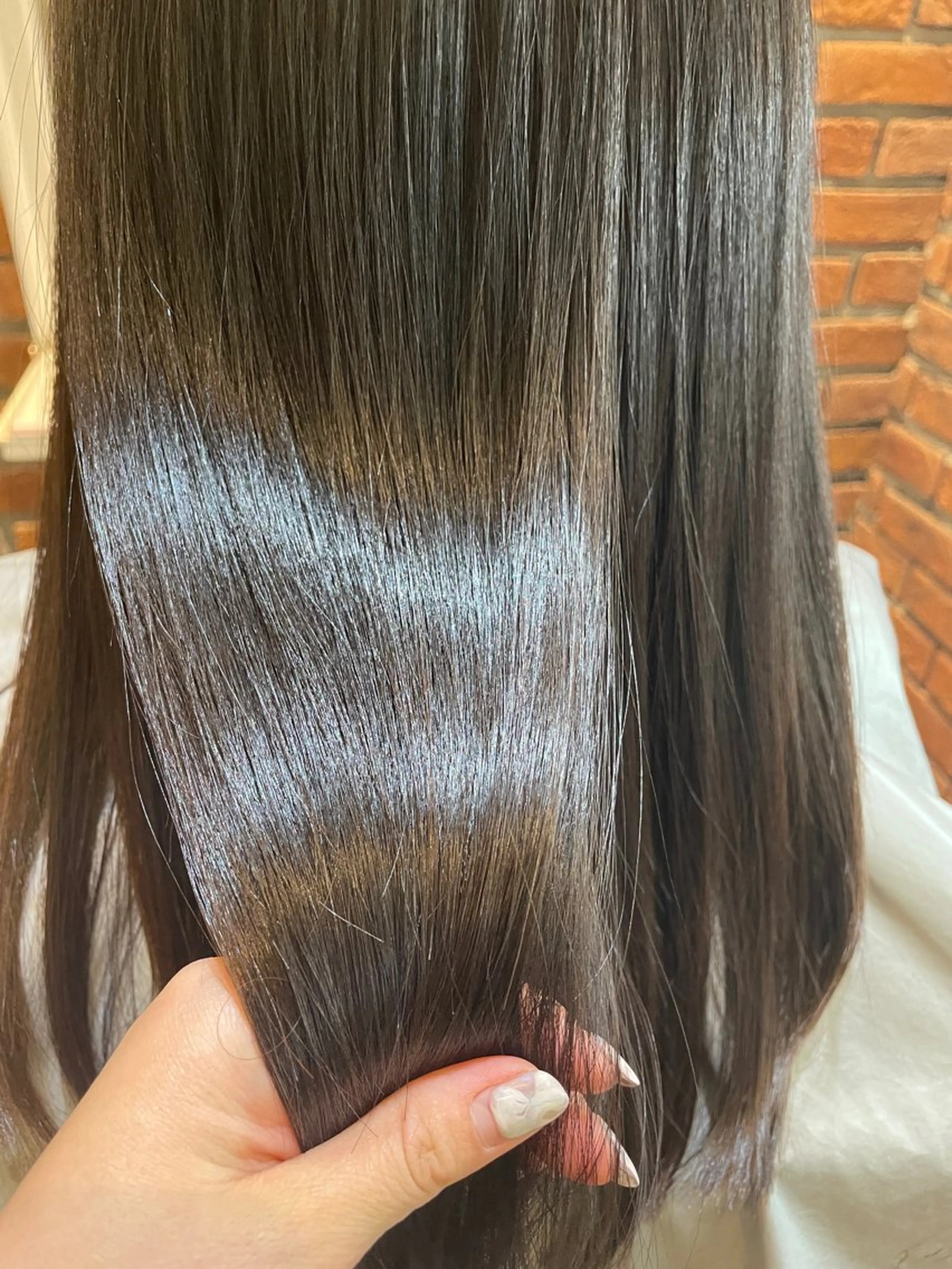 ロング 縮毛矯正 アイ/推し活 /透明感カラーのヘアスタイル