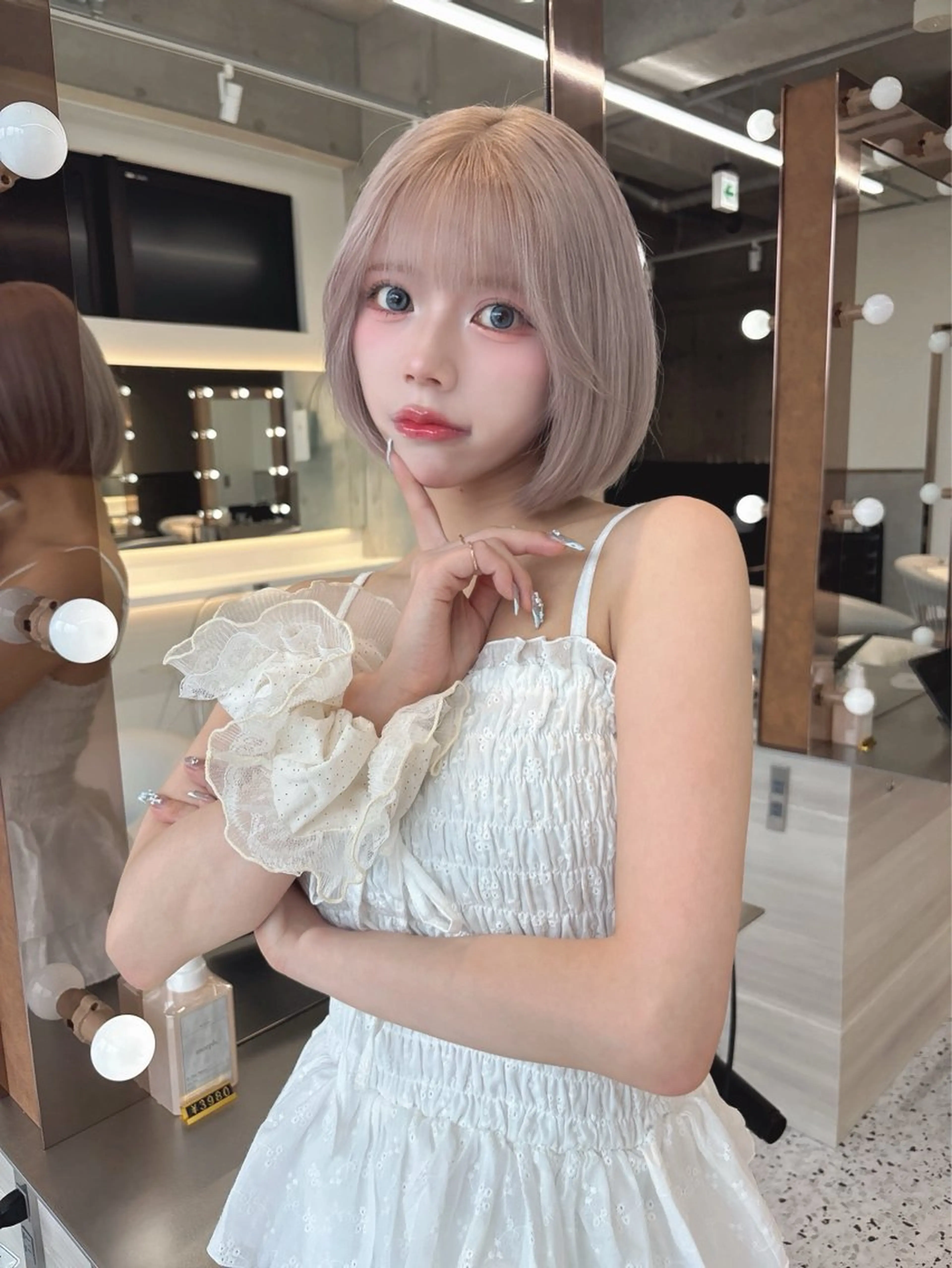 ミディアム カラー ブリーチ ボブ 韓国風ヘア レイヤーカット トリートメント ヘアカラー rina／ベージュ ワンホン/韓国ヘアのヘアスタイル