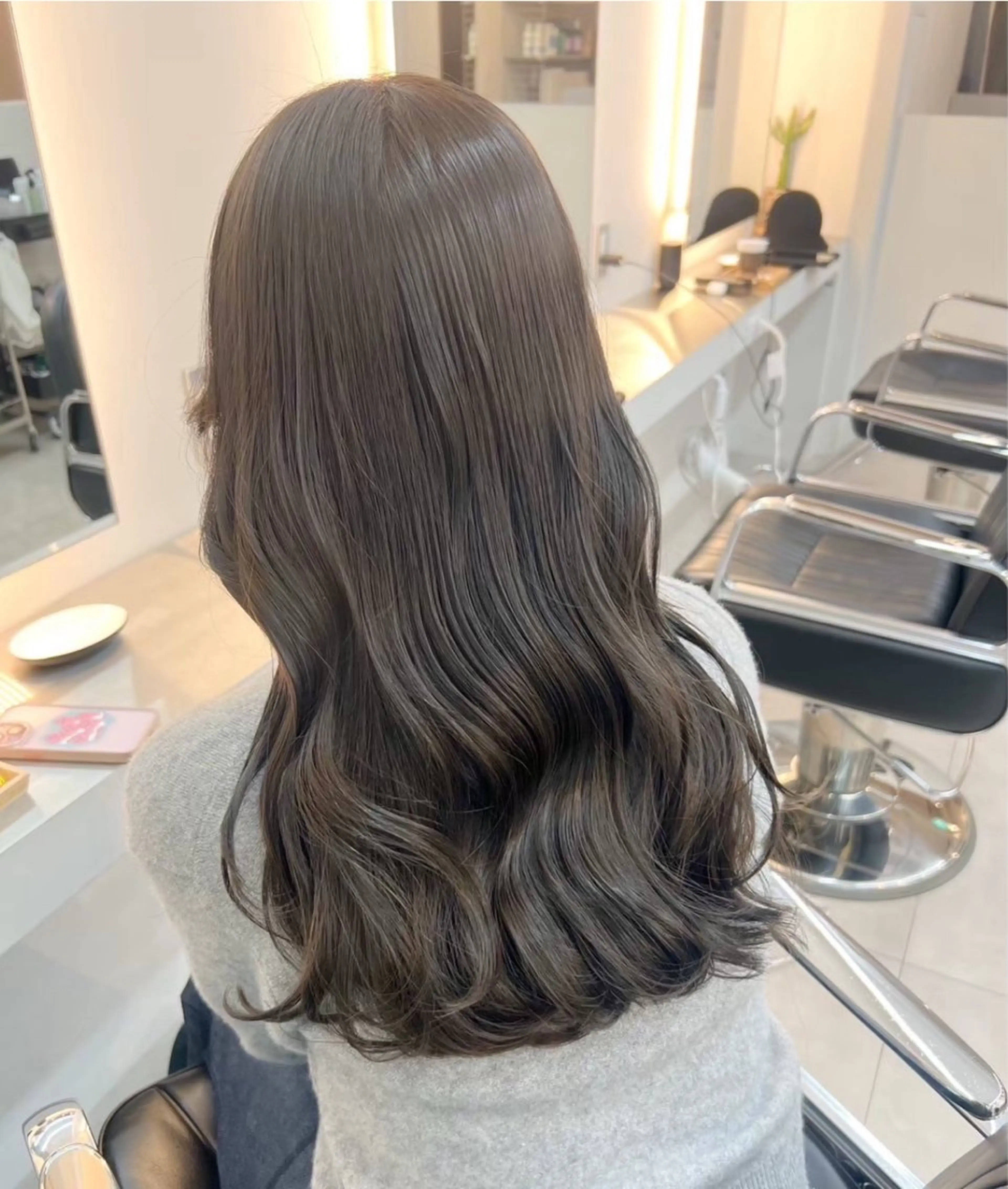 ロング カラー shiomiH/ HARUKAのヘアスタイル