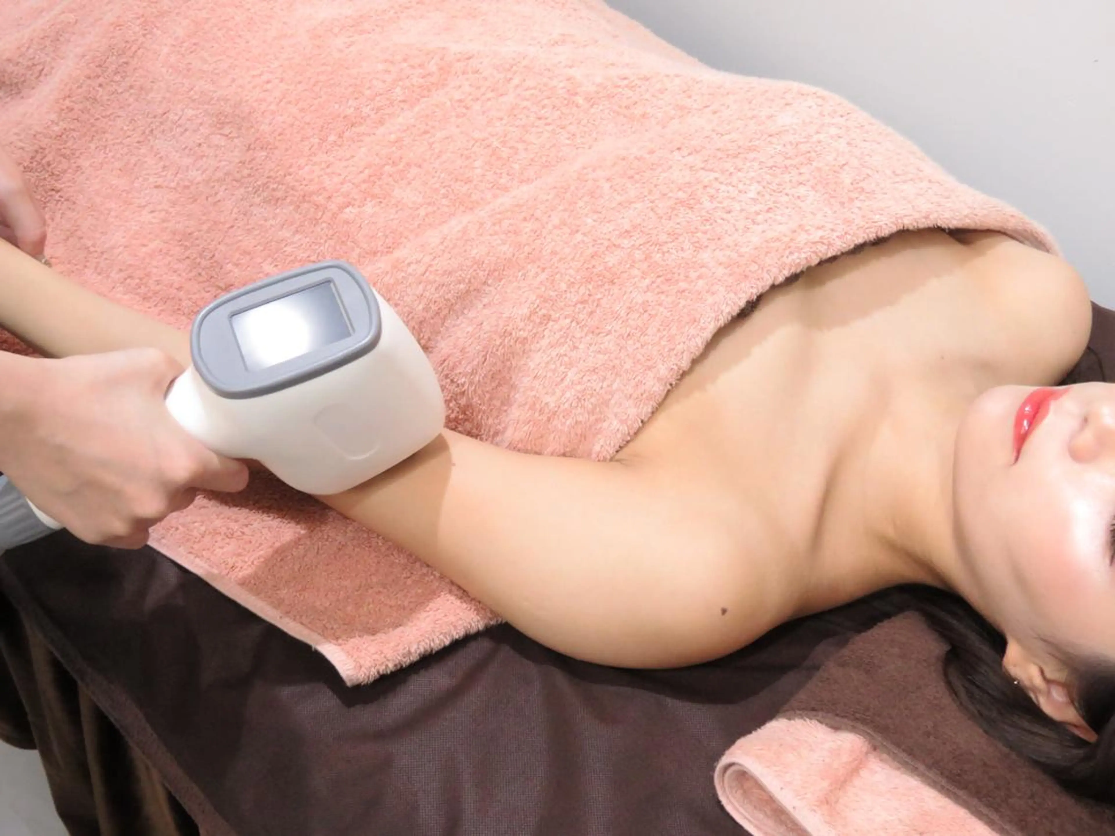 【Diar】オーナー アキヨシケンタのヘアスタイル