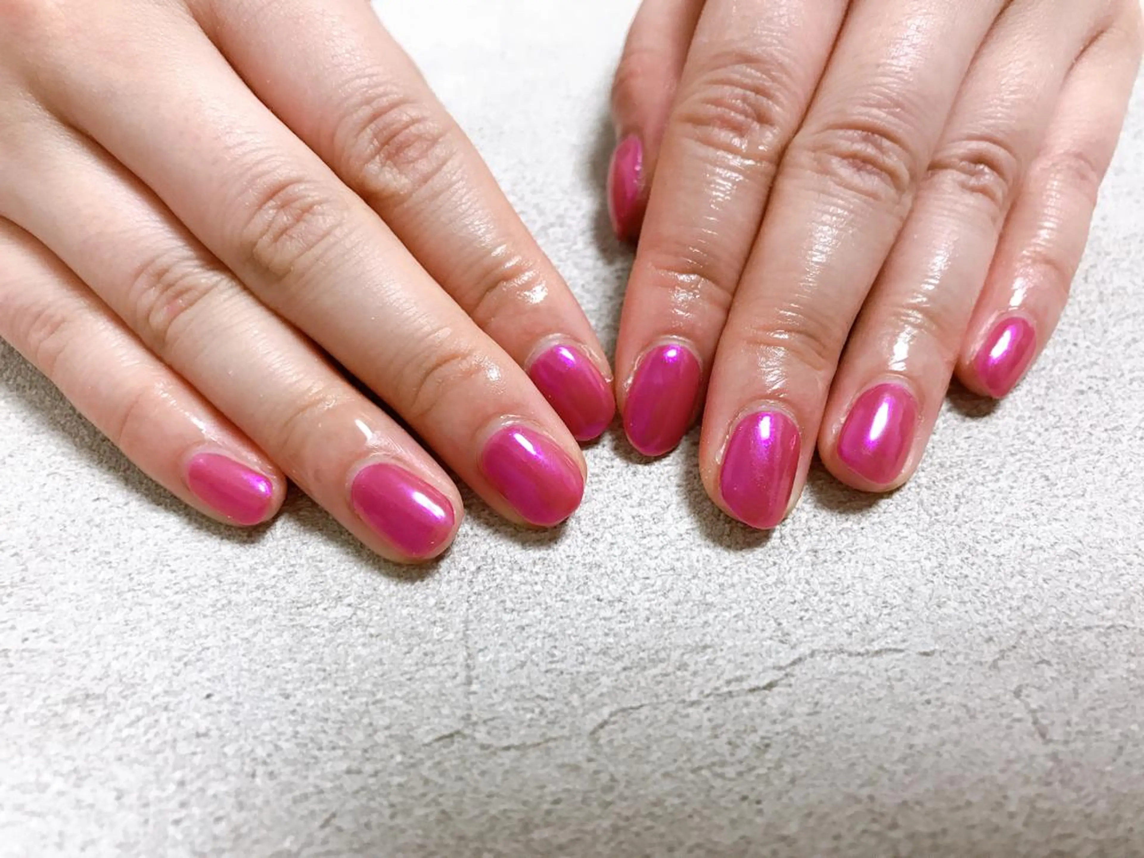 ネイル オーロラネイル ピンク ハンドネイル mogunail &blowのネイルデザイン