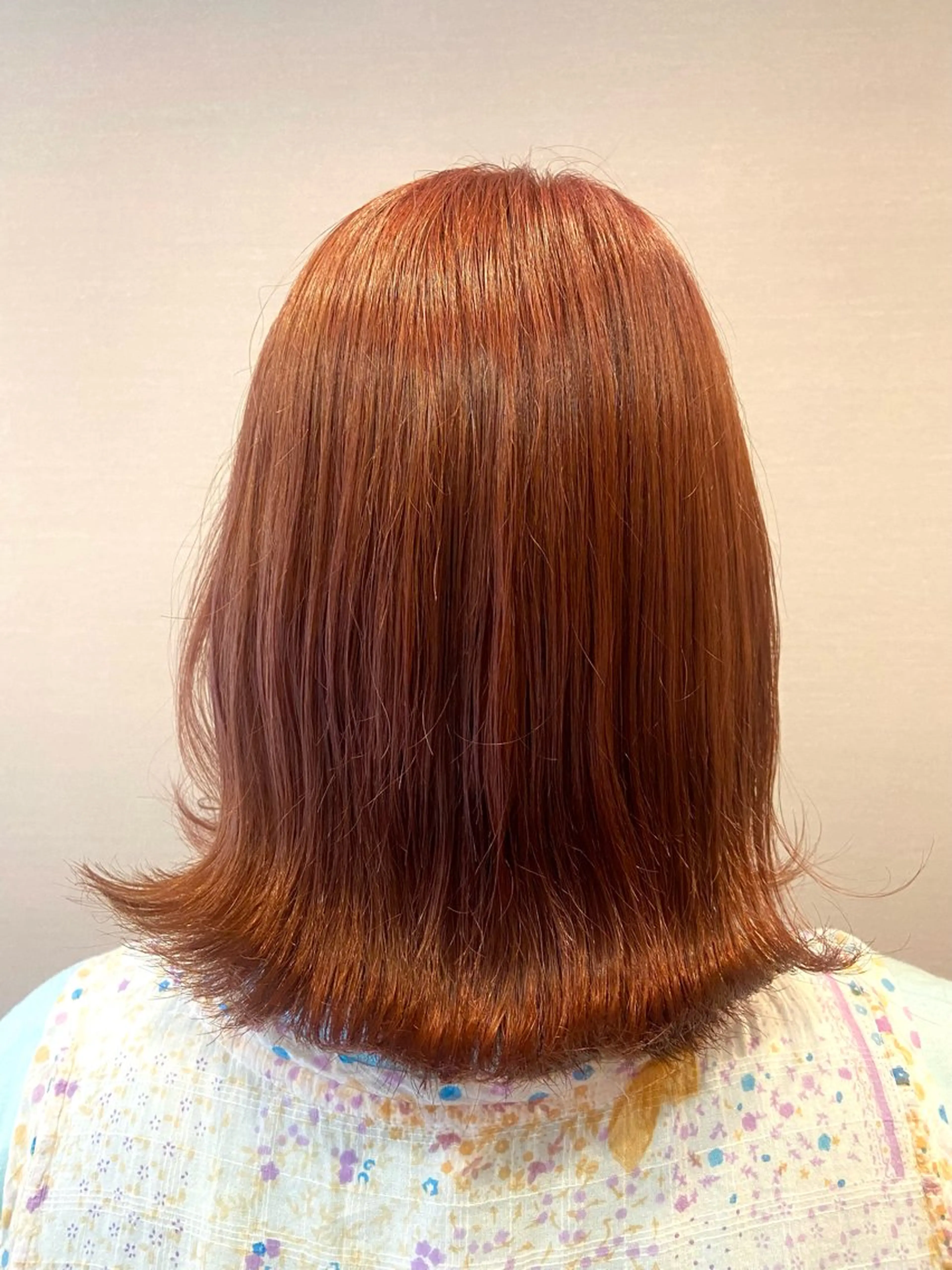 ミディアム 都甲 純花のヘアスタイル