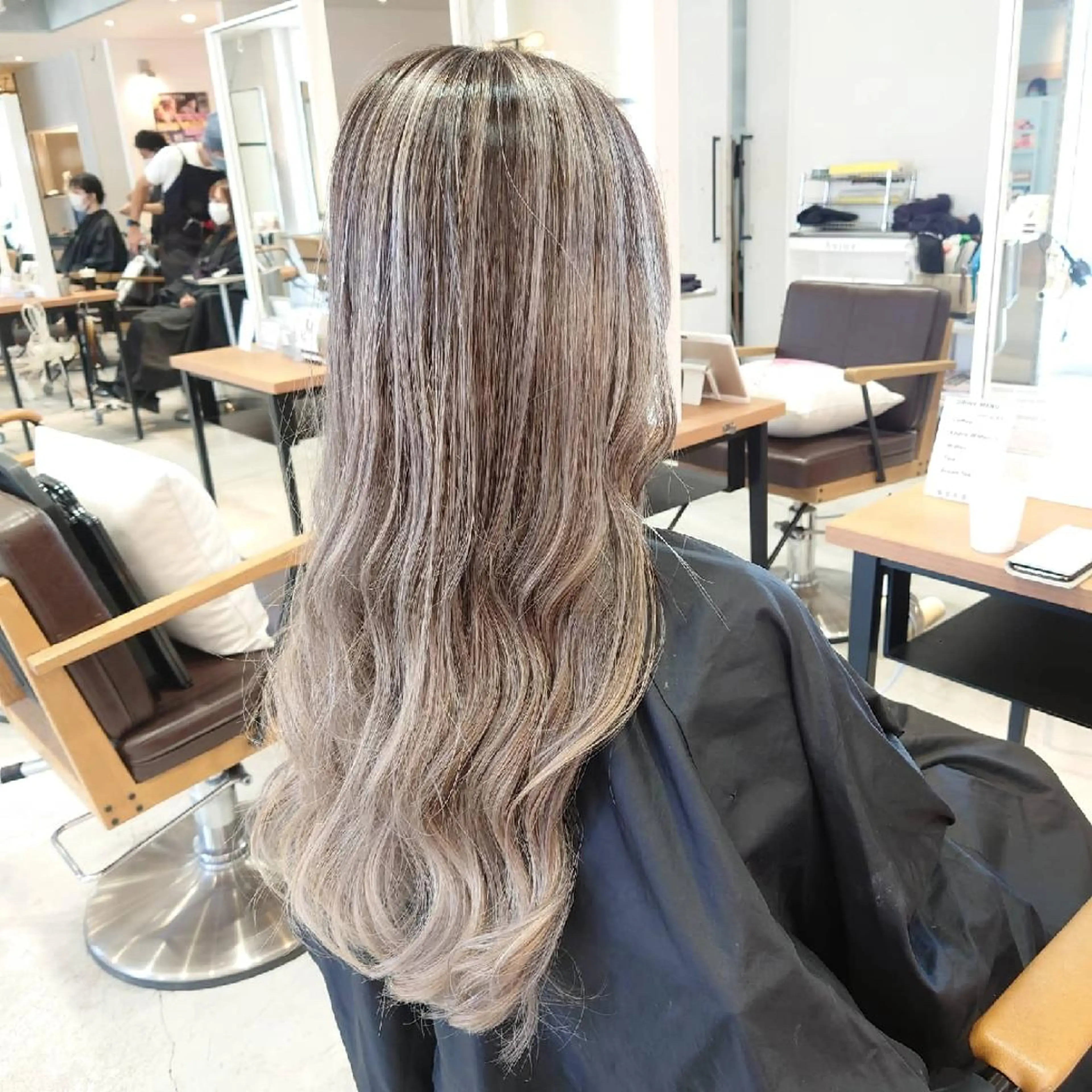 ロング カラー ヘアカラー トリートメント 艶髪✨ブリーチ職人 井手正康のヘアスタイル