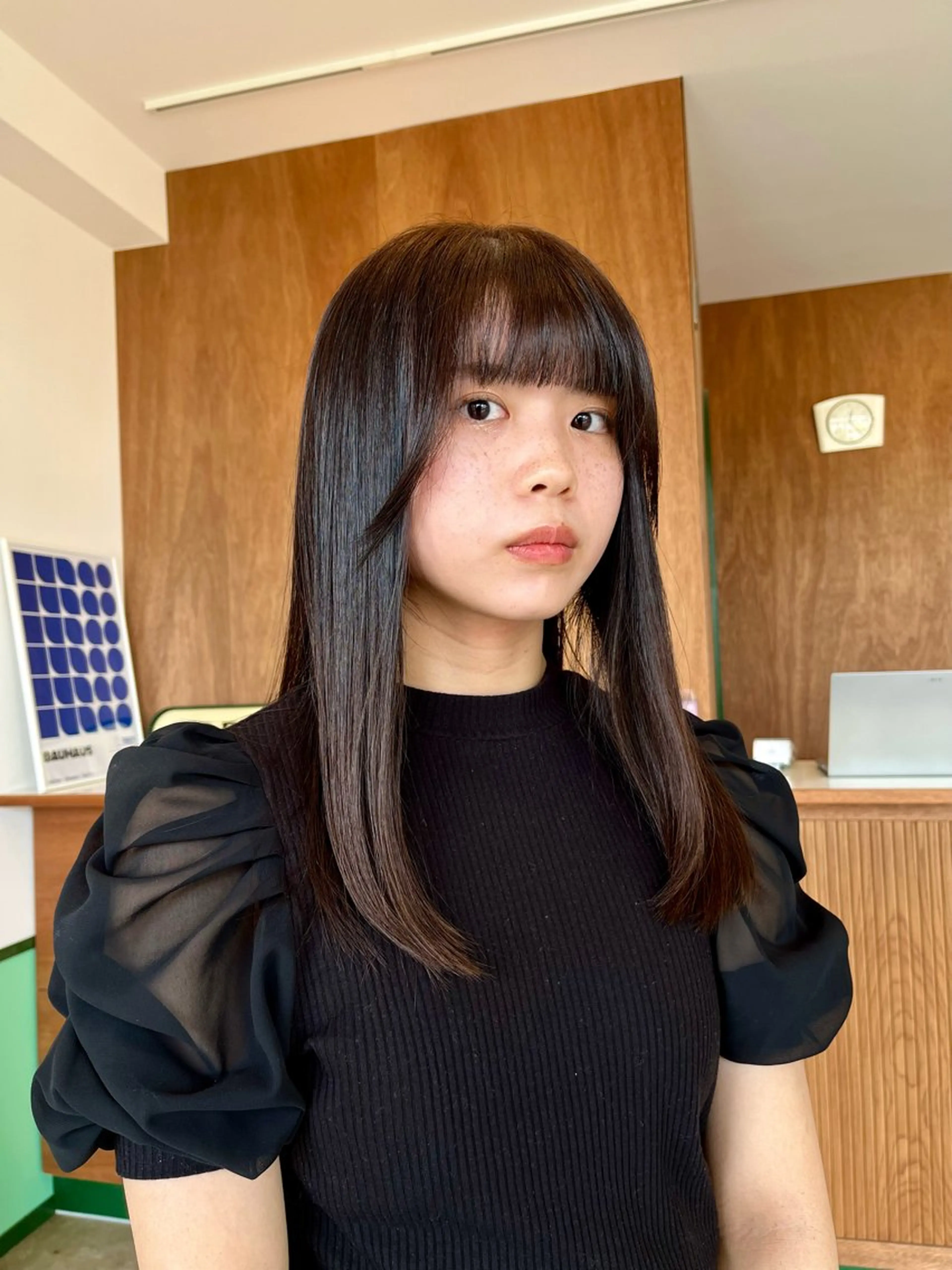 ミディアム カラー レイヤーカット LOBBY HIMERIのヘアスタイル