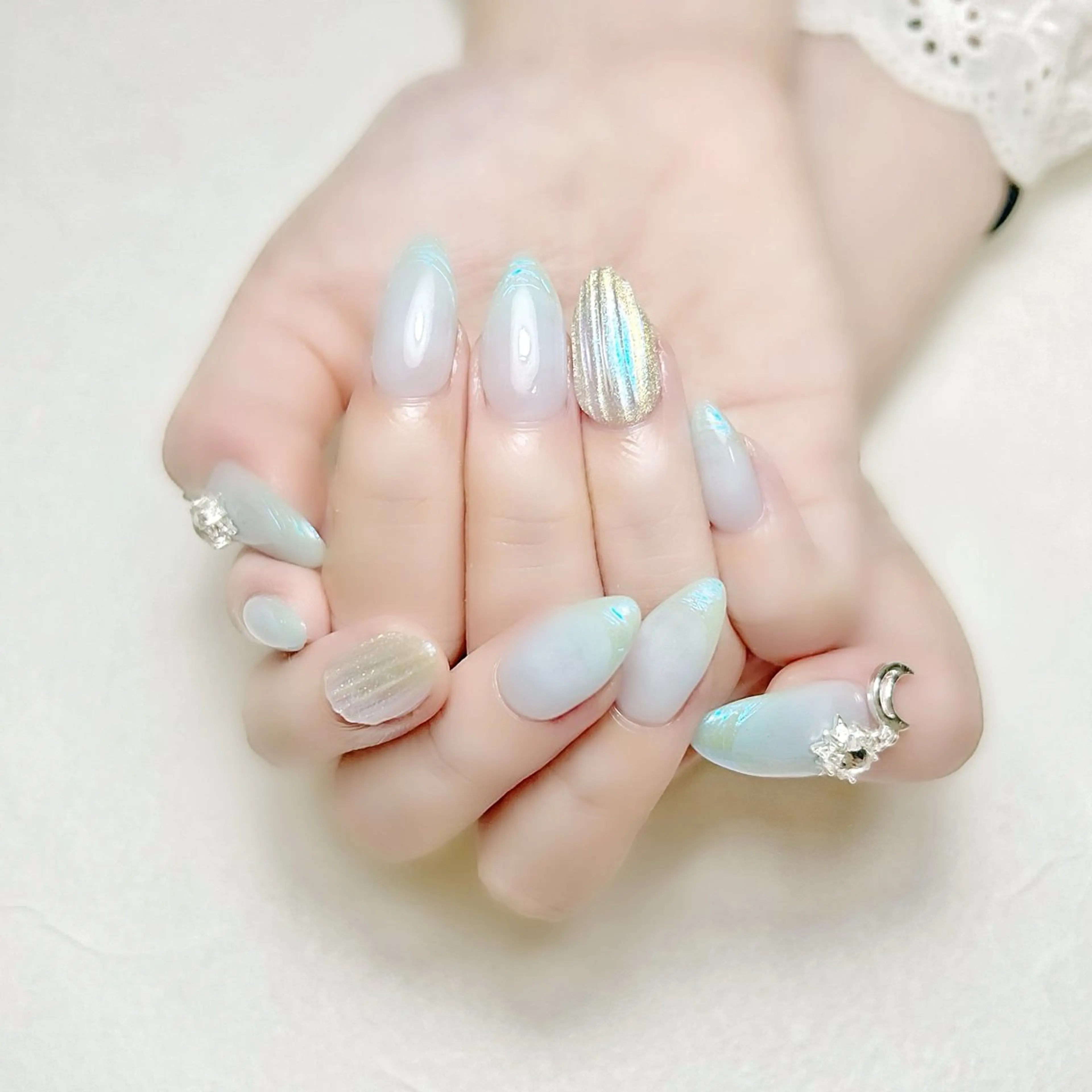 ネイル フレンチネイル オフィスネイル 夏ネイル ワンホンネイル rouse nail RISATOのネイルデザイン
