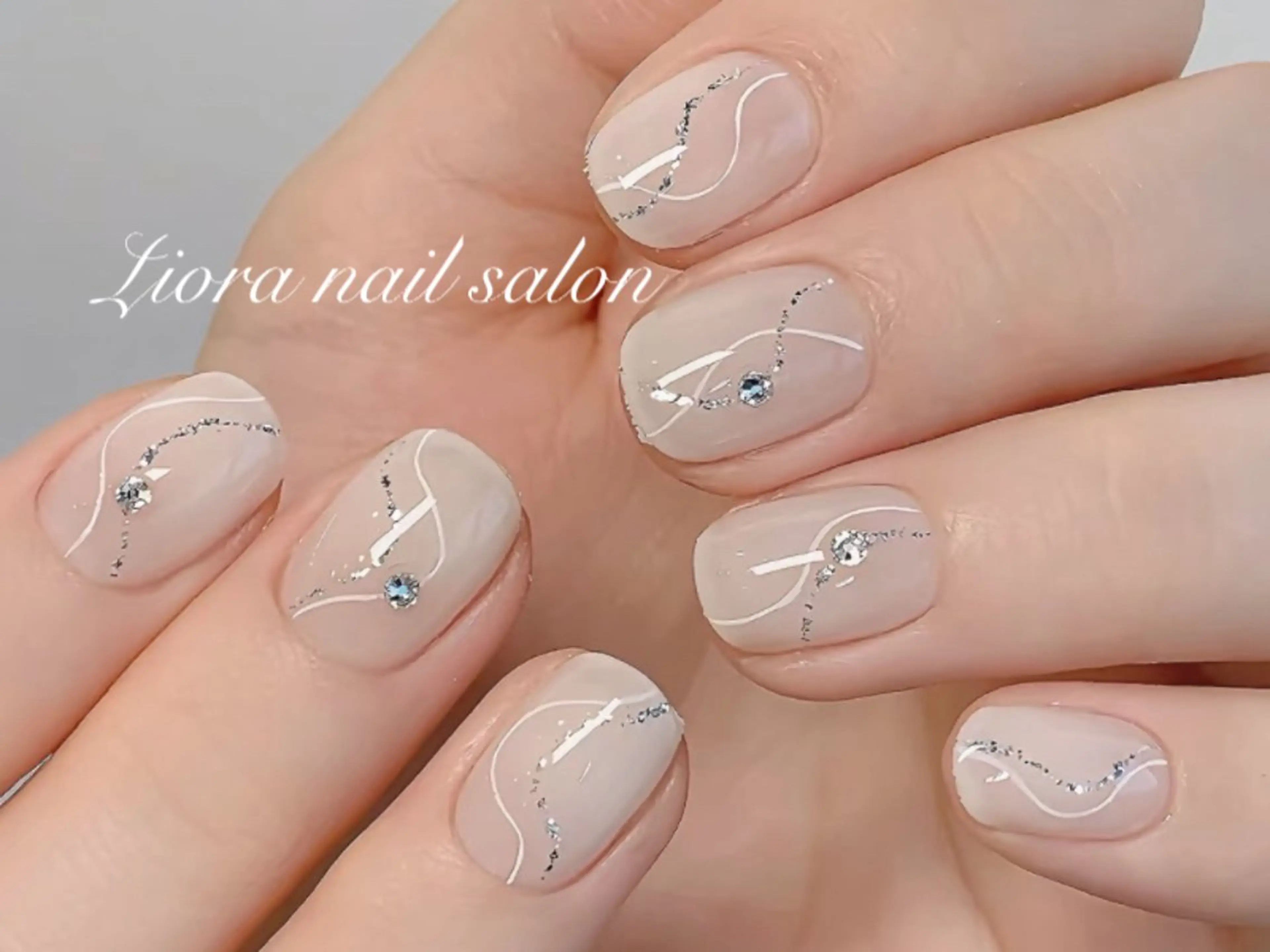 ネイル フレンチネイル ジェルネイル ガーリー グラデーション キラキラネイル ハンドネイル Liora nail スカルプ専門店のネイルデザイン