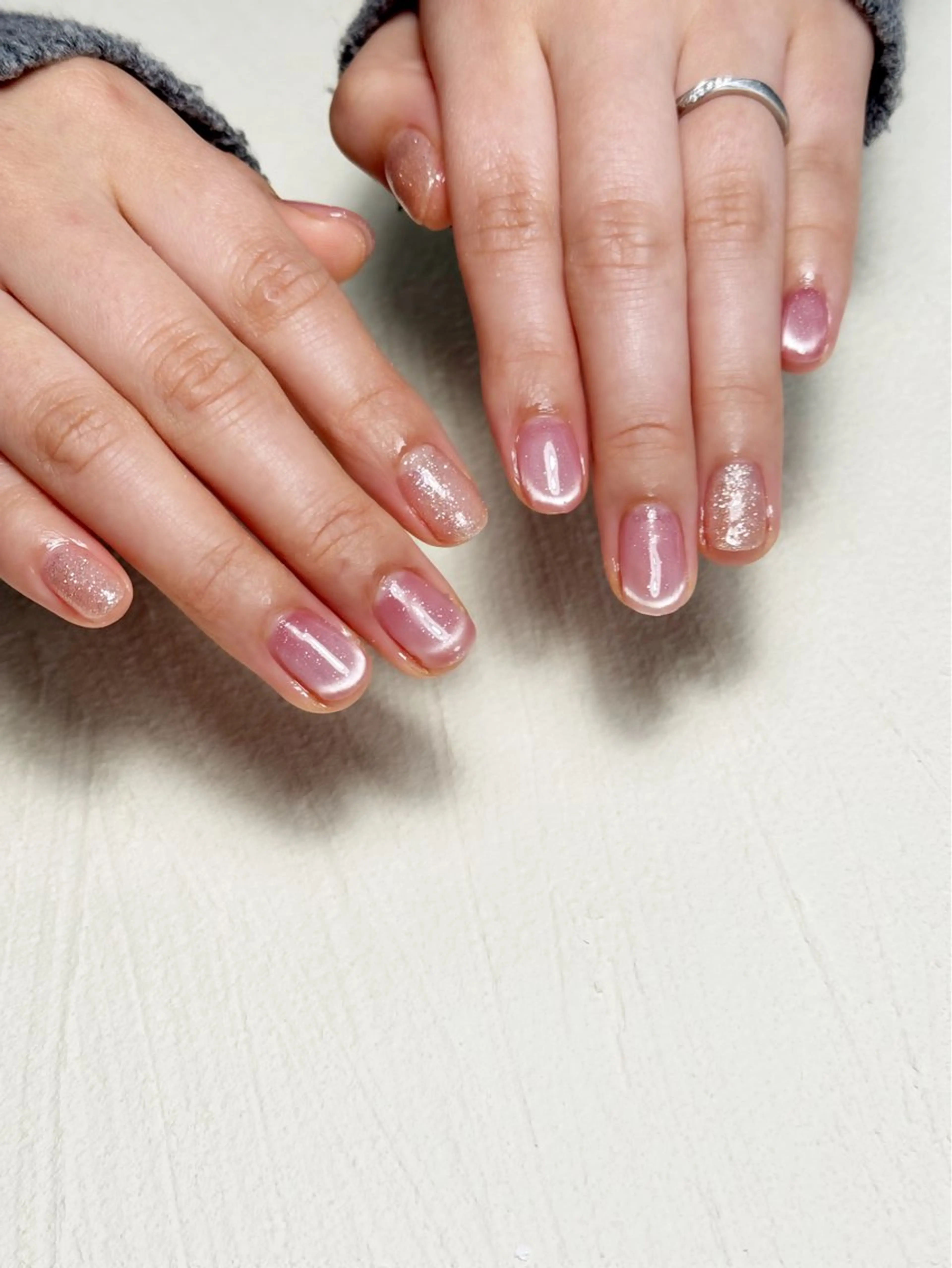 ネイル Tiny Glowのネイルデザイン